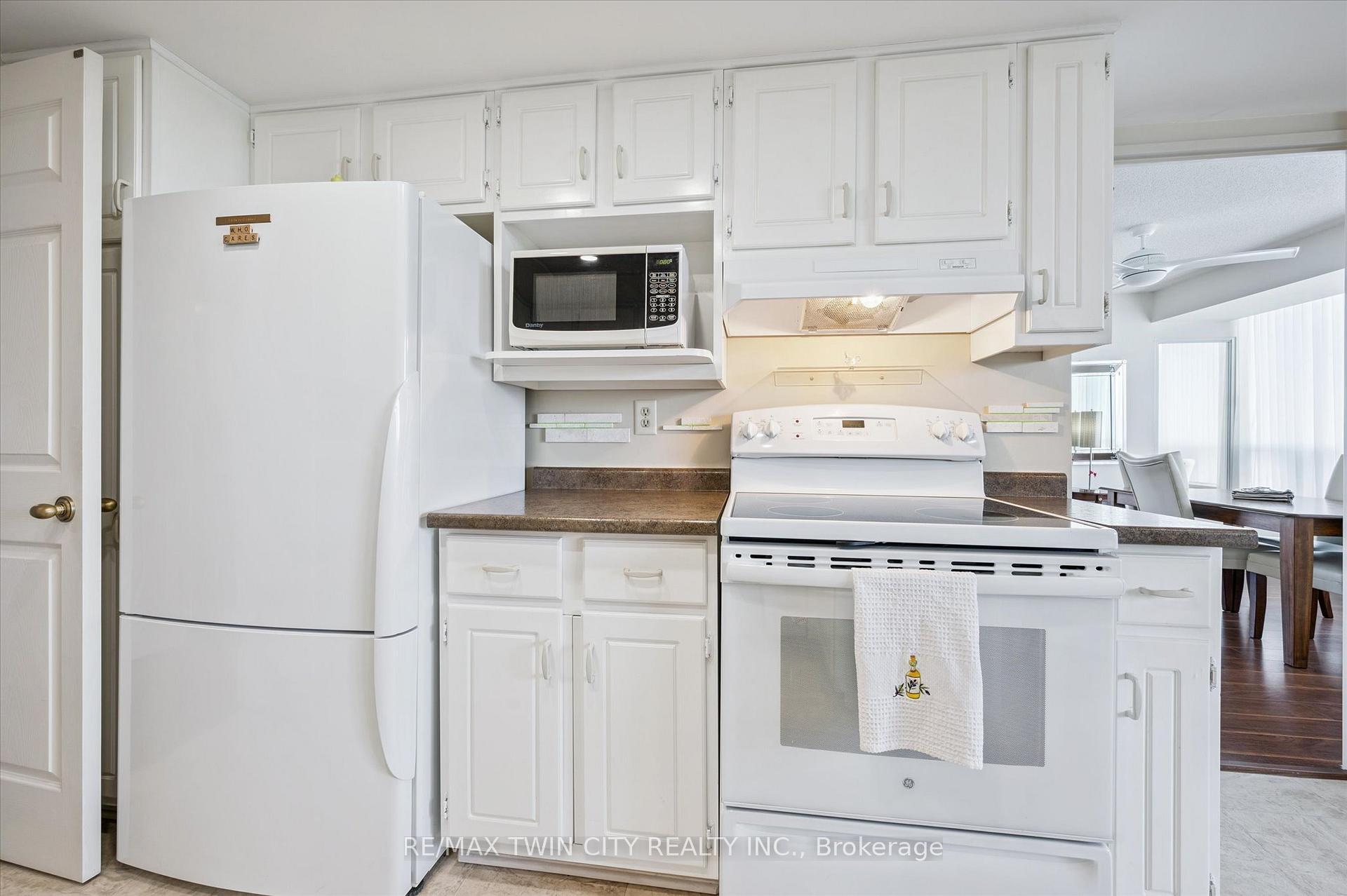 Photo 7 of Unit 702, 6 Willow Street, Waterloo — HOMEH