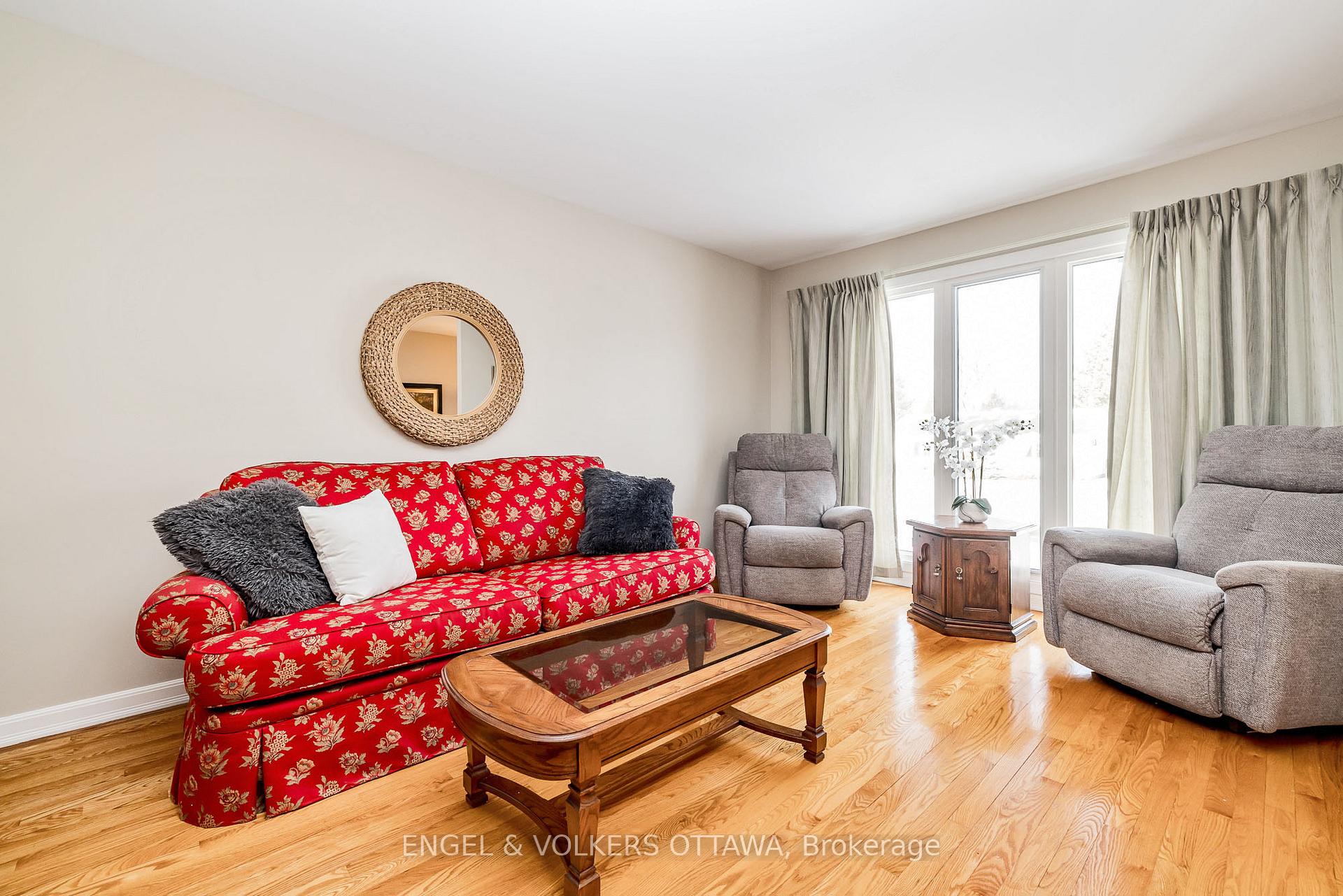 Photo 6 of 3377 Chilliwack Way, Ottawa, Sawmill Creek/Timbermill — HOMEH