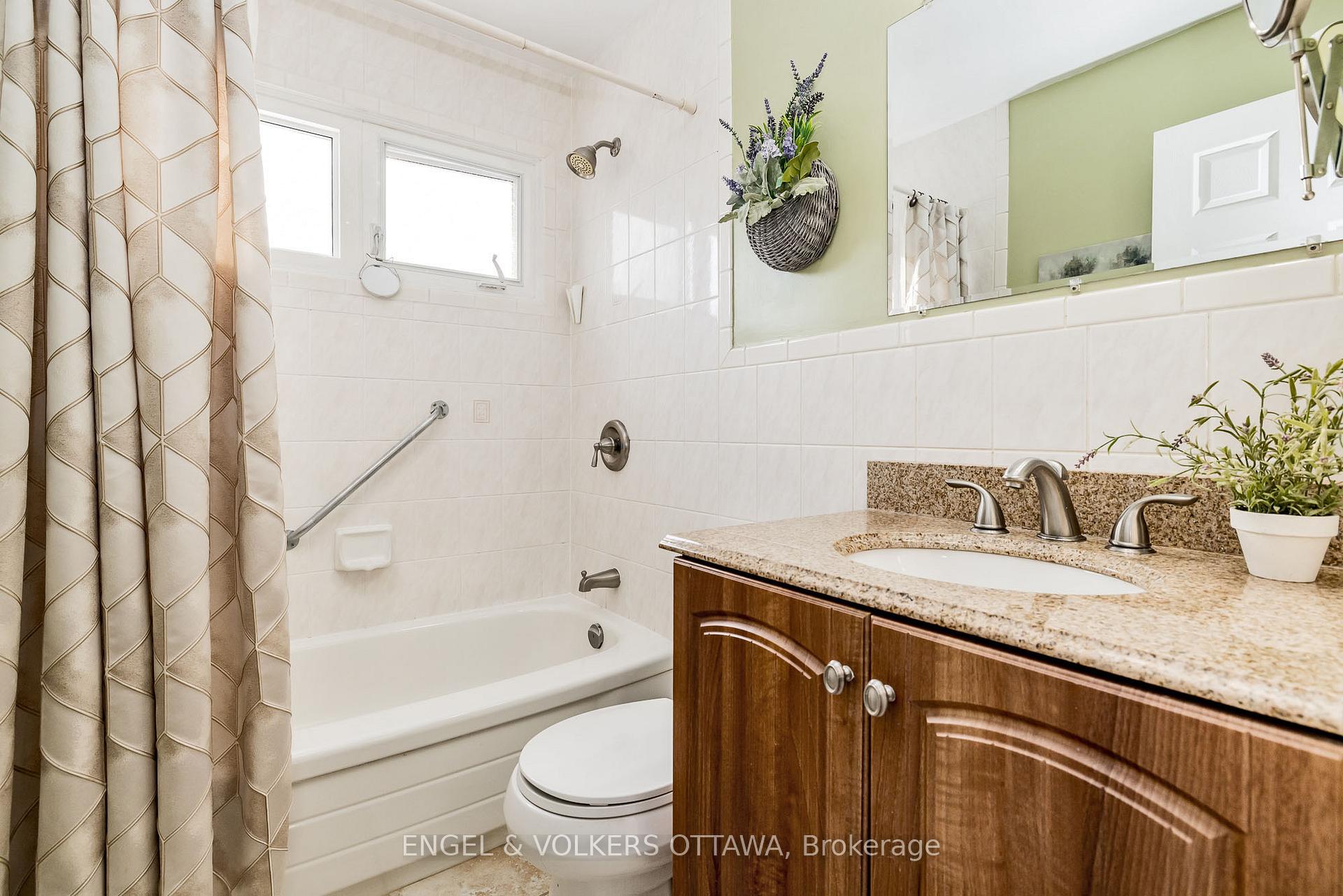 Photo 15 of 3377 Chilliwack Way, Ottawa, Sawmill Creek/Timbermill — HOMEH