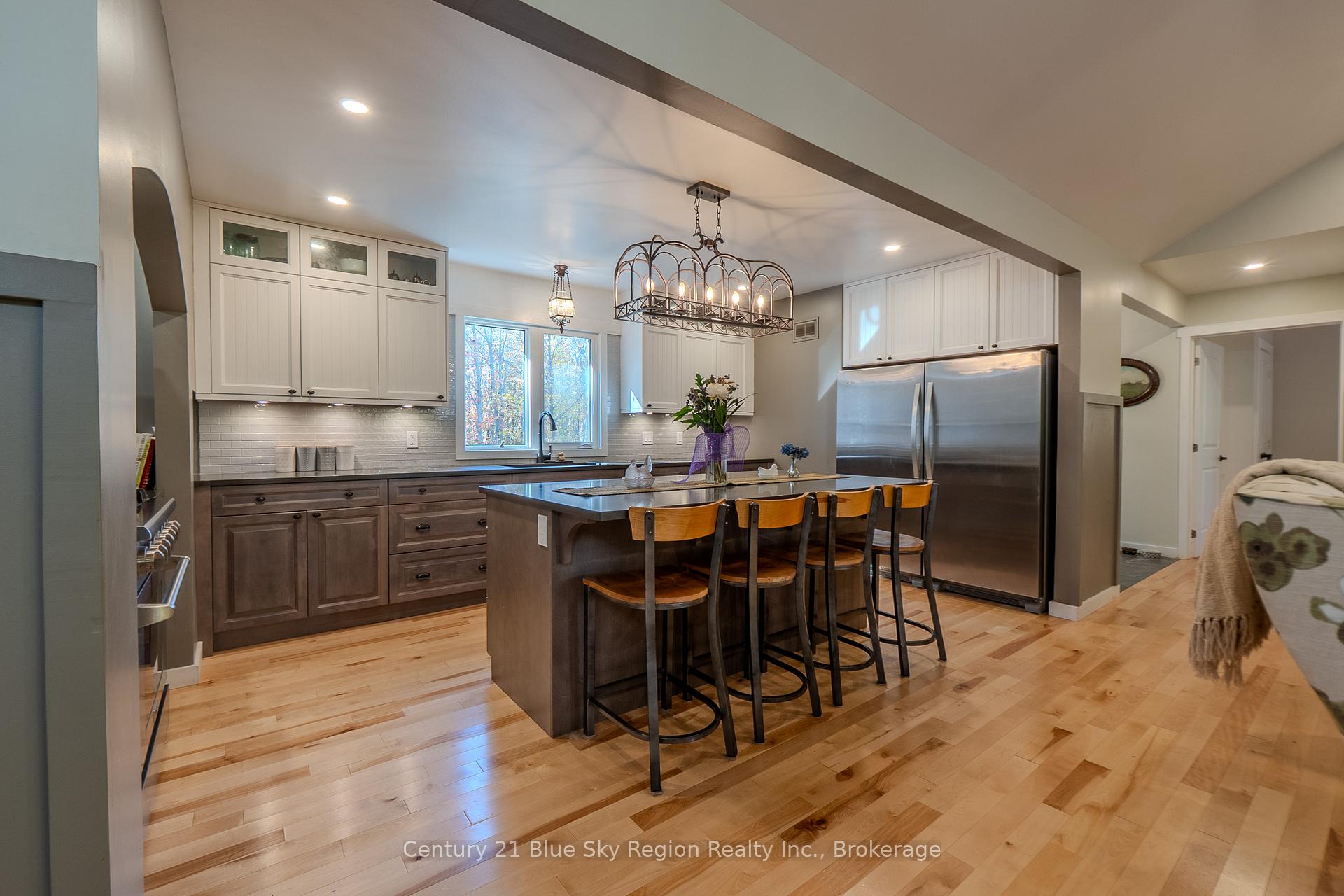 Photo 6 of 503 Ski Hill Road, Powassan — HOMEH