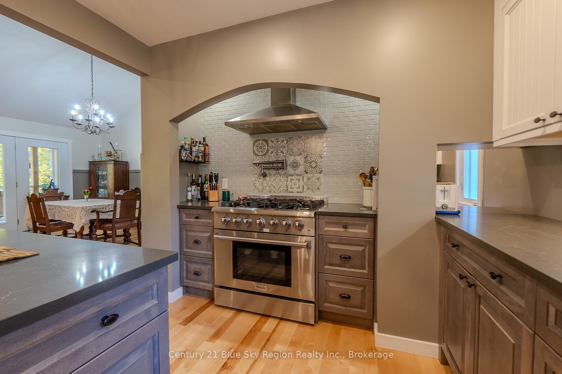 Photo 4 of 503 Ski Hill Road, Powassan — HOMEH