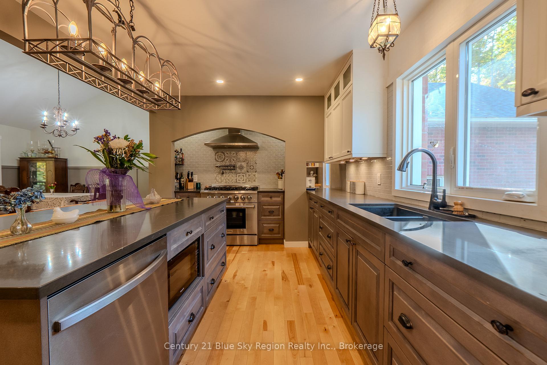 Photo 2 of 503 Ski Hill Road, Powassan — HOMEH