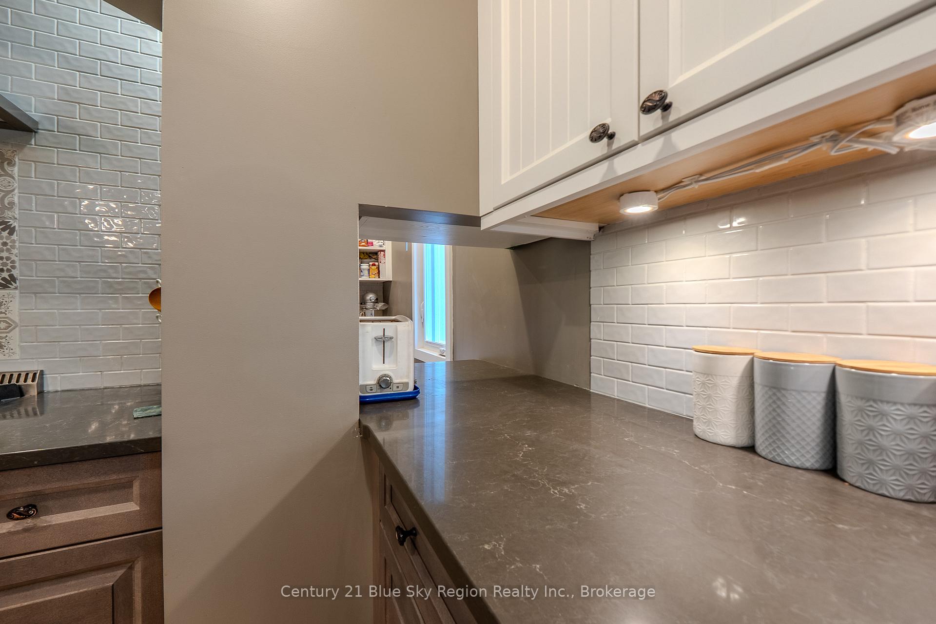 Photo 13 of 503 Ski Hill Road, Powassan — HOMEH