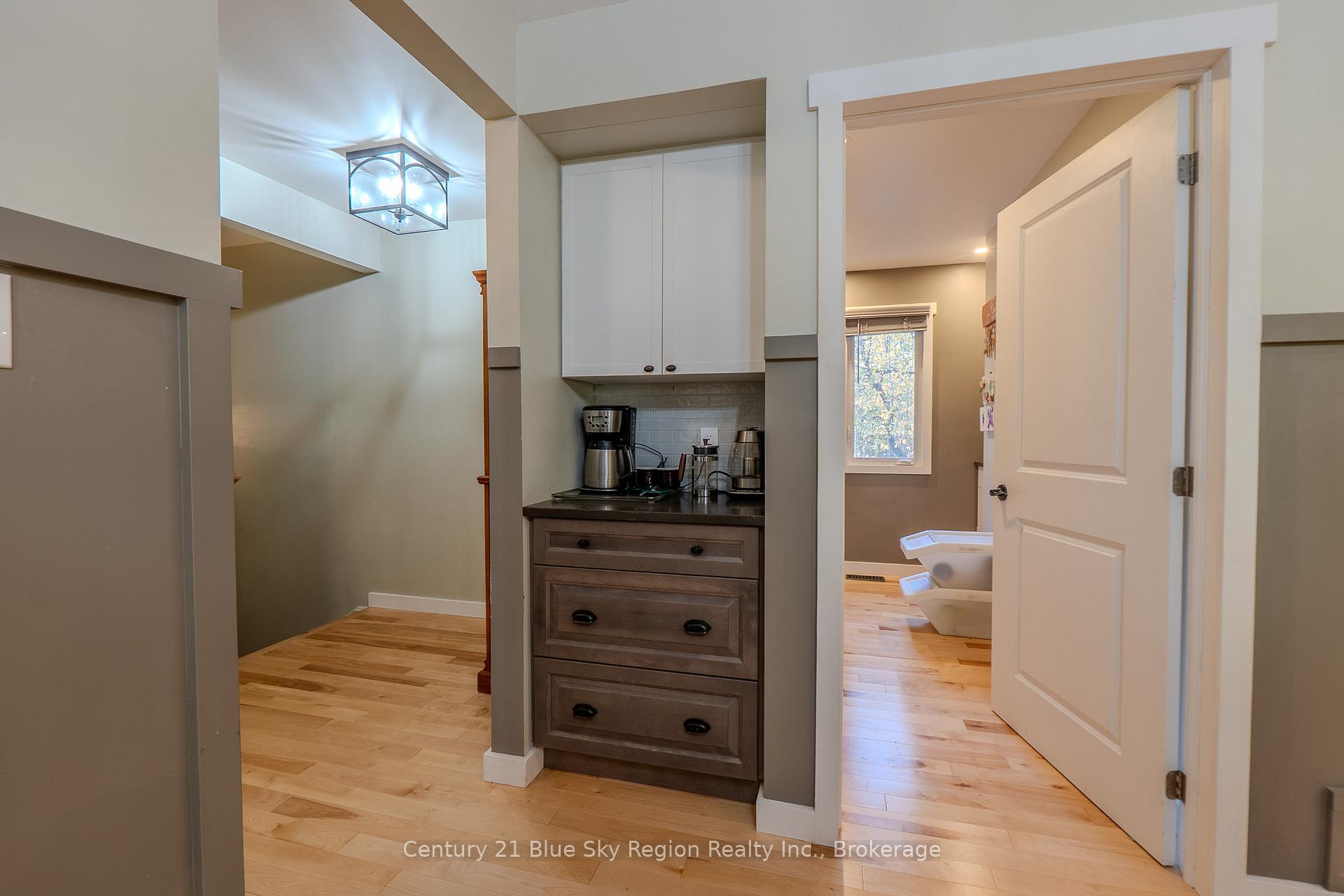 Photo 9 of 503 Ski Hill Road, Powassan — HOMEH