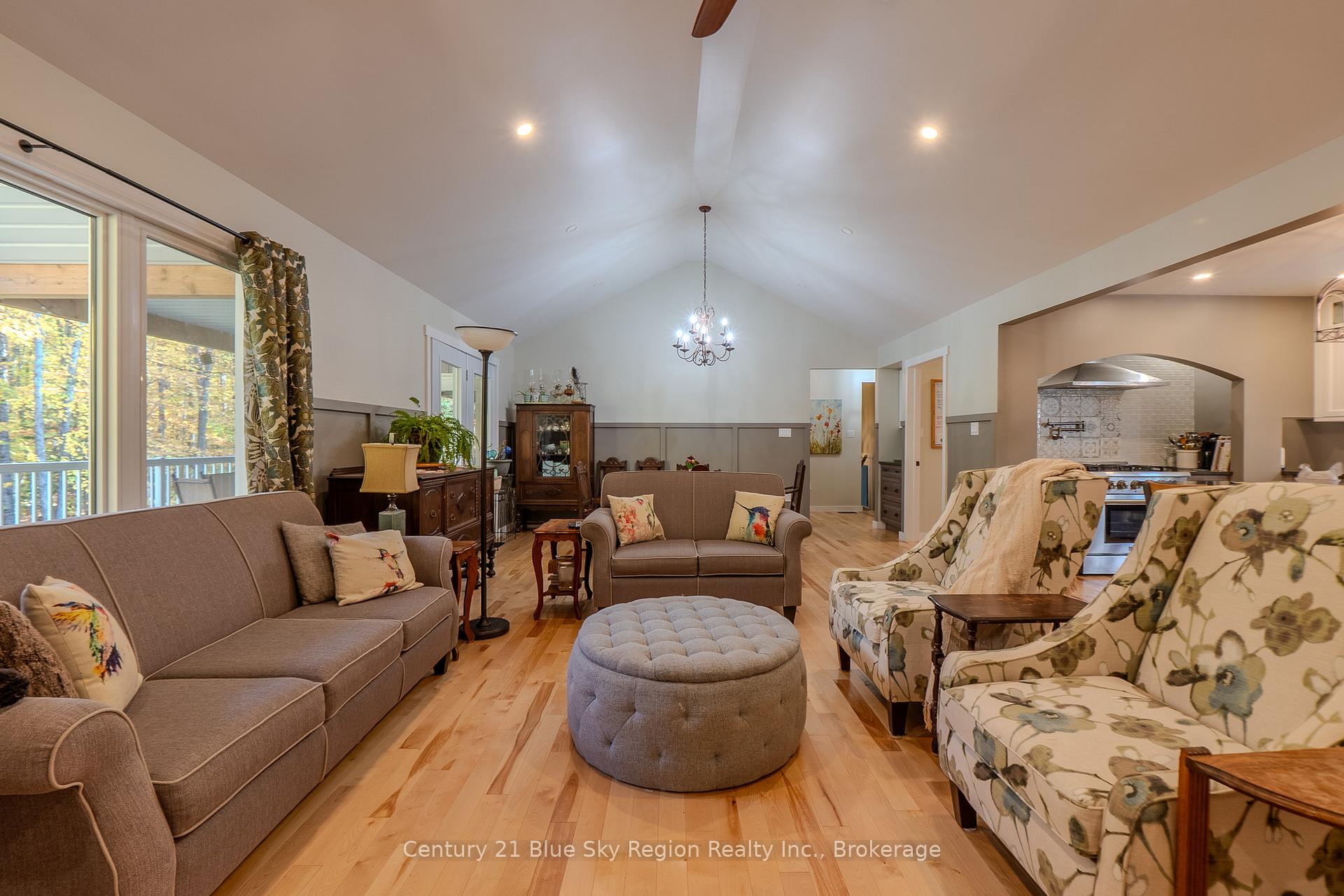 Photo 12 of 503 Ski Hill Road, Powassan — HOMEH