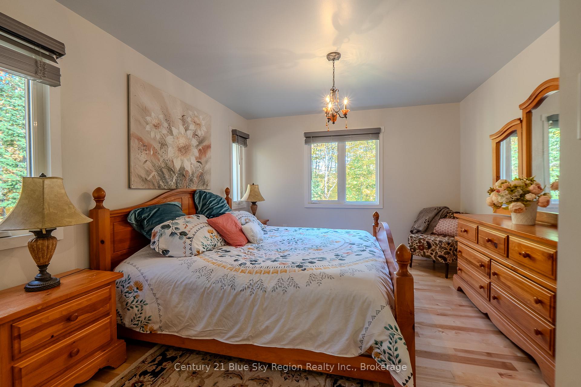 Photo 10 of 503 Ski Hill Road, Powassan — HOMEH