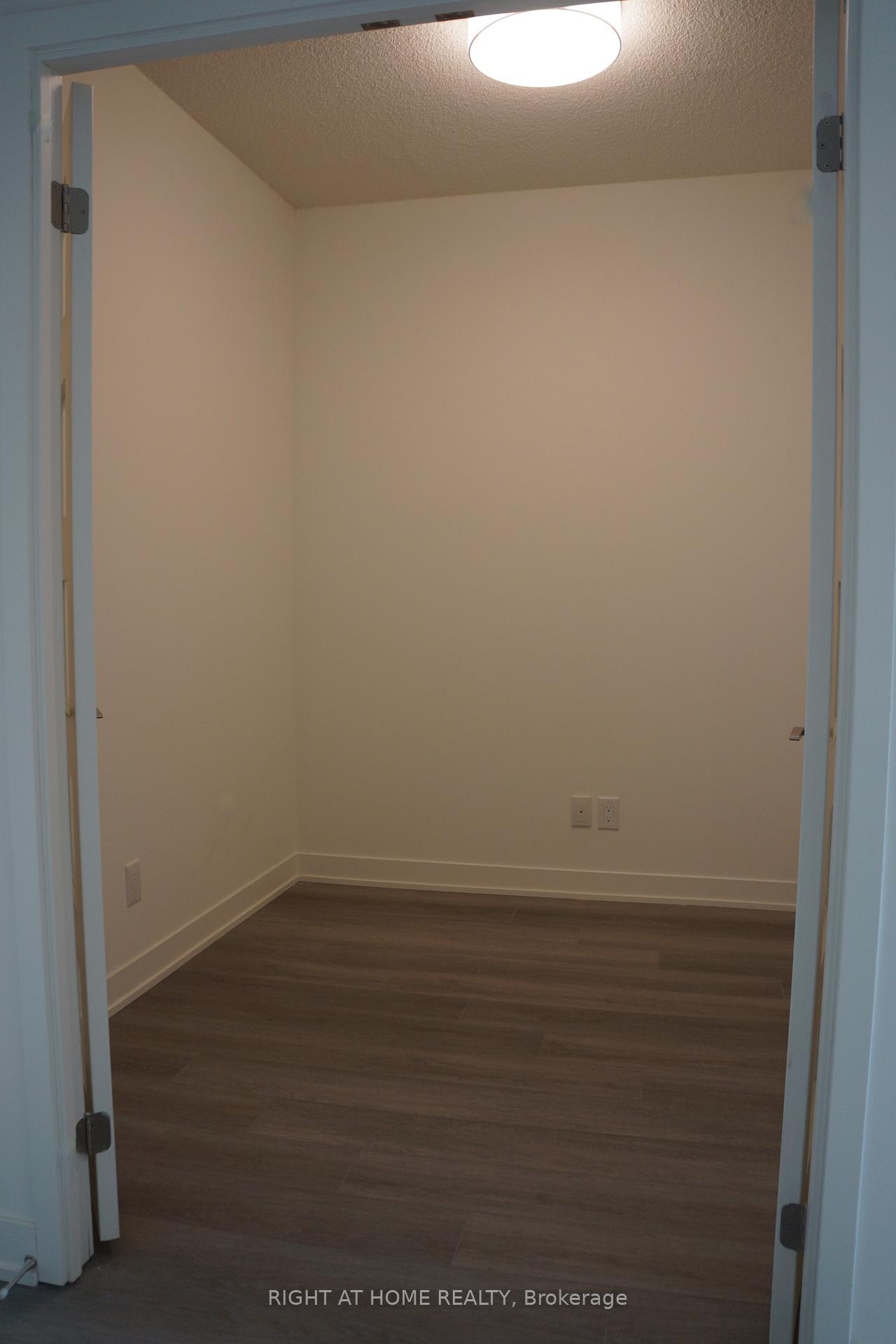 Photo 10 of Unit 1326, 8119 Birchmount Road, Markham, Unionville — HOMEH