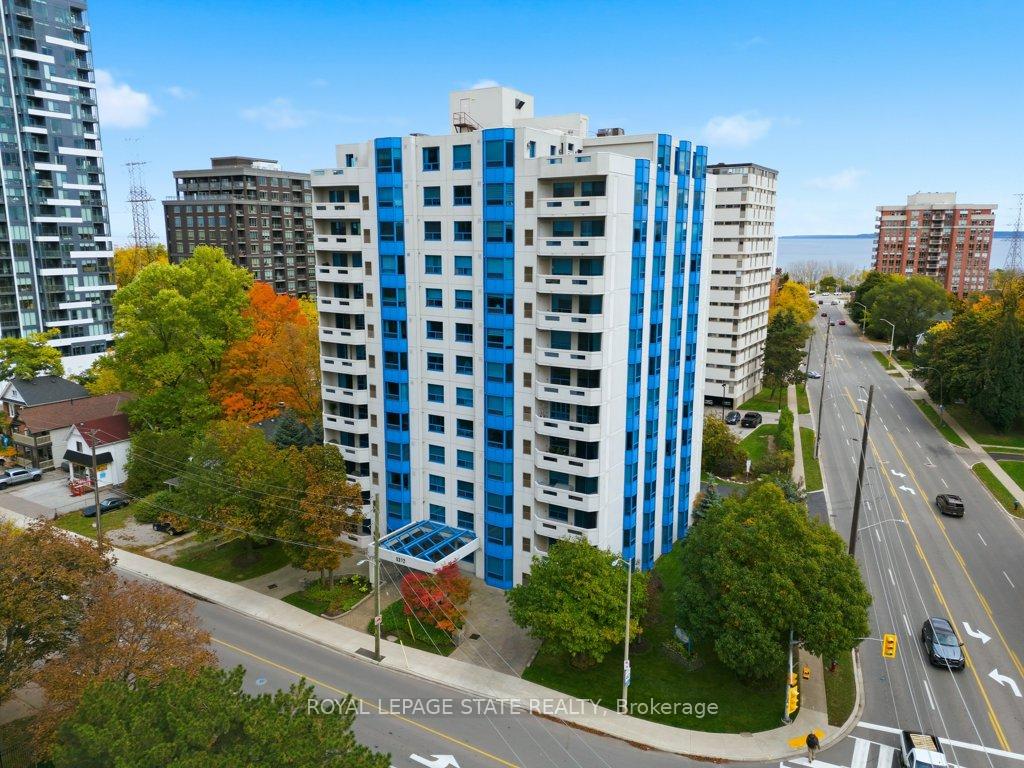 Front of Unit 803, 1272 Ontario Street