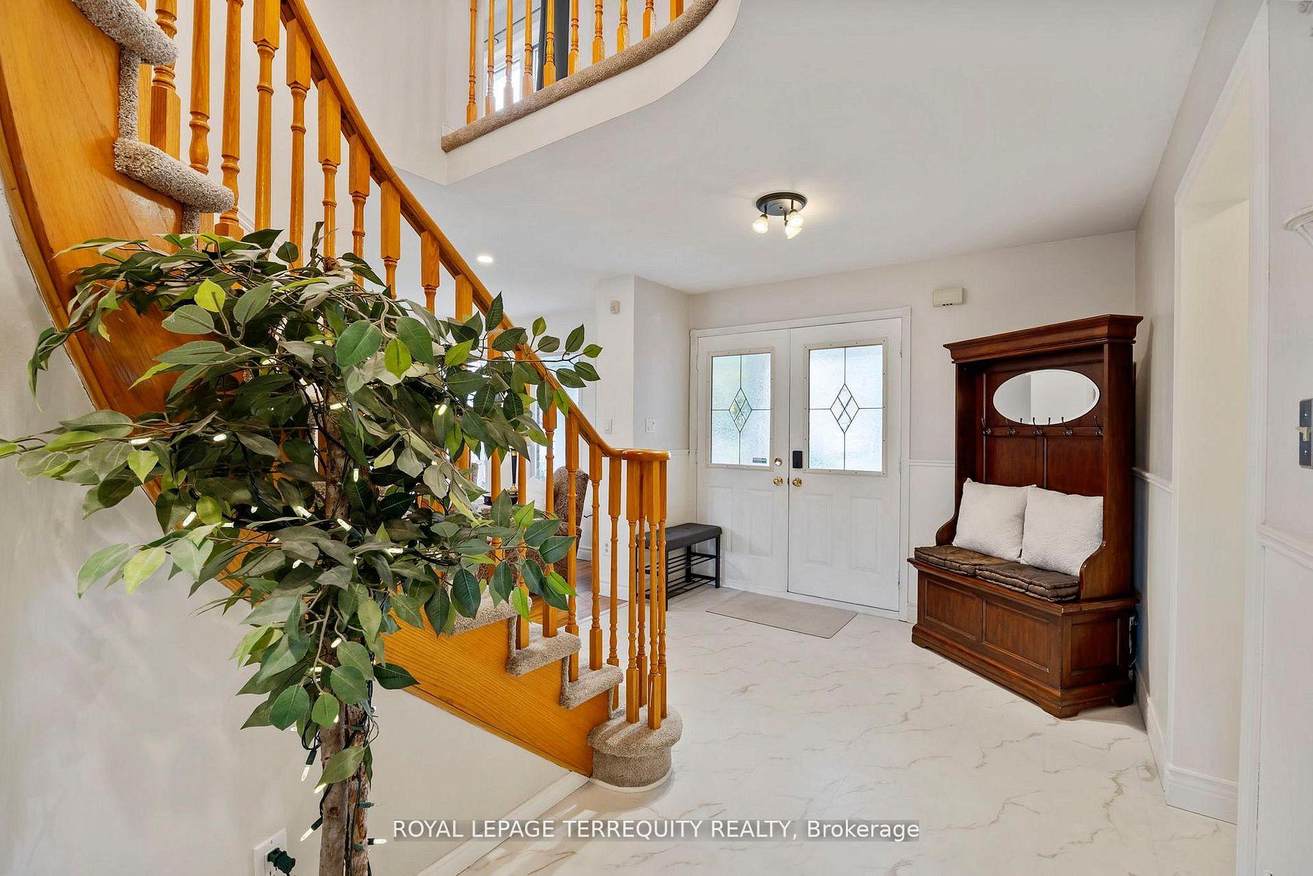 Photo 15 of 1080 Wildrose Crescent, Pickering, Liverpool — HOMEH