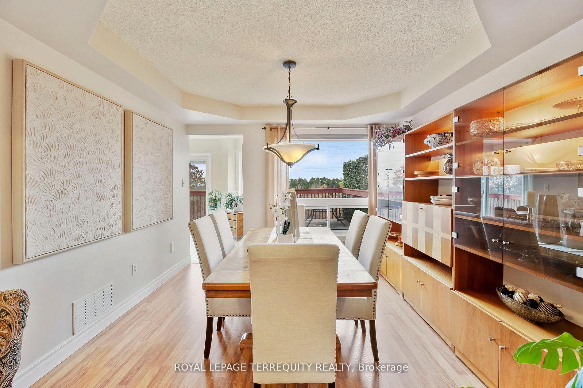 Photo 9 of 1080 Wildrose Crescent, Pickering, Liverpool — HOMEH