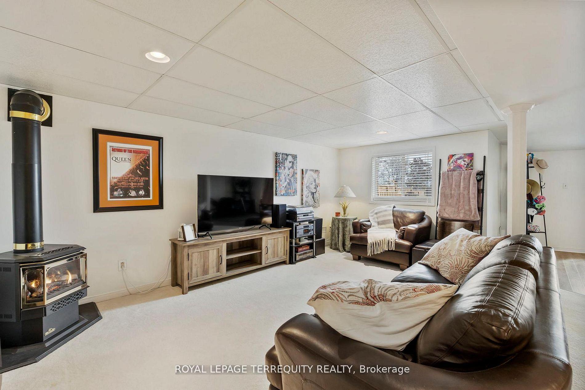 Photo 35 of 1080 Wildrose Crescent, Pickering, Liverpool — HOMEH