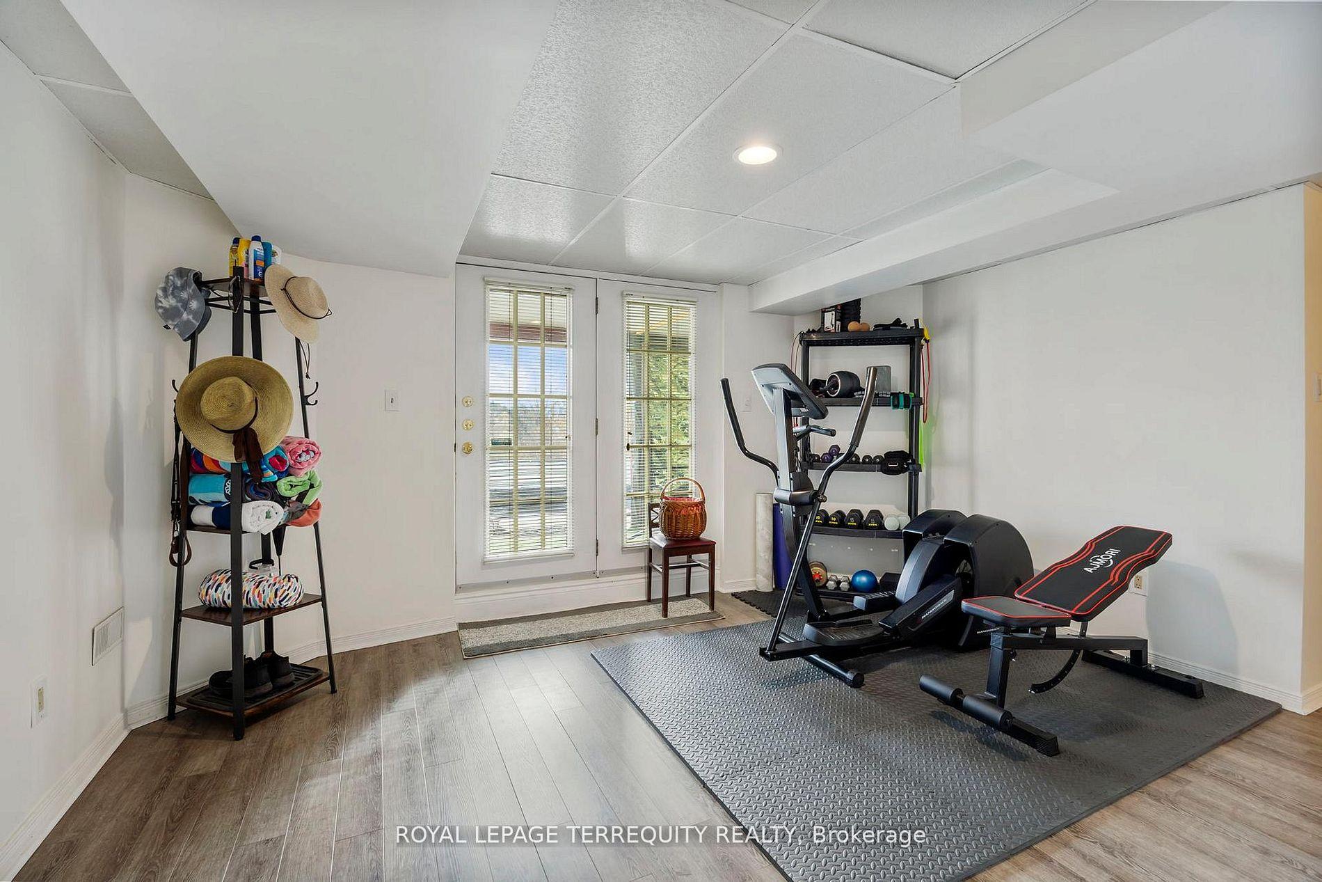Photo 13 of 1080 Wildrose Crescent, Pickering, Liverpool — HOMEH