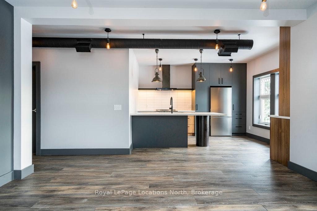 Photo 3 of Unit 2, 20 Alice Street E, Blue Mountains — HOMEH