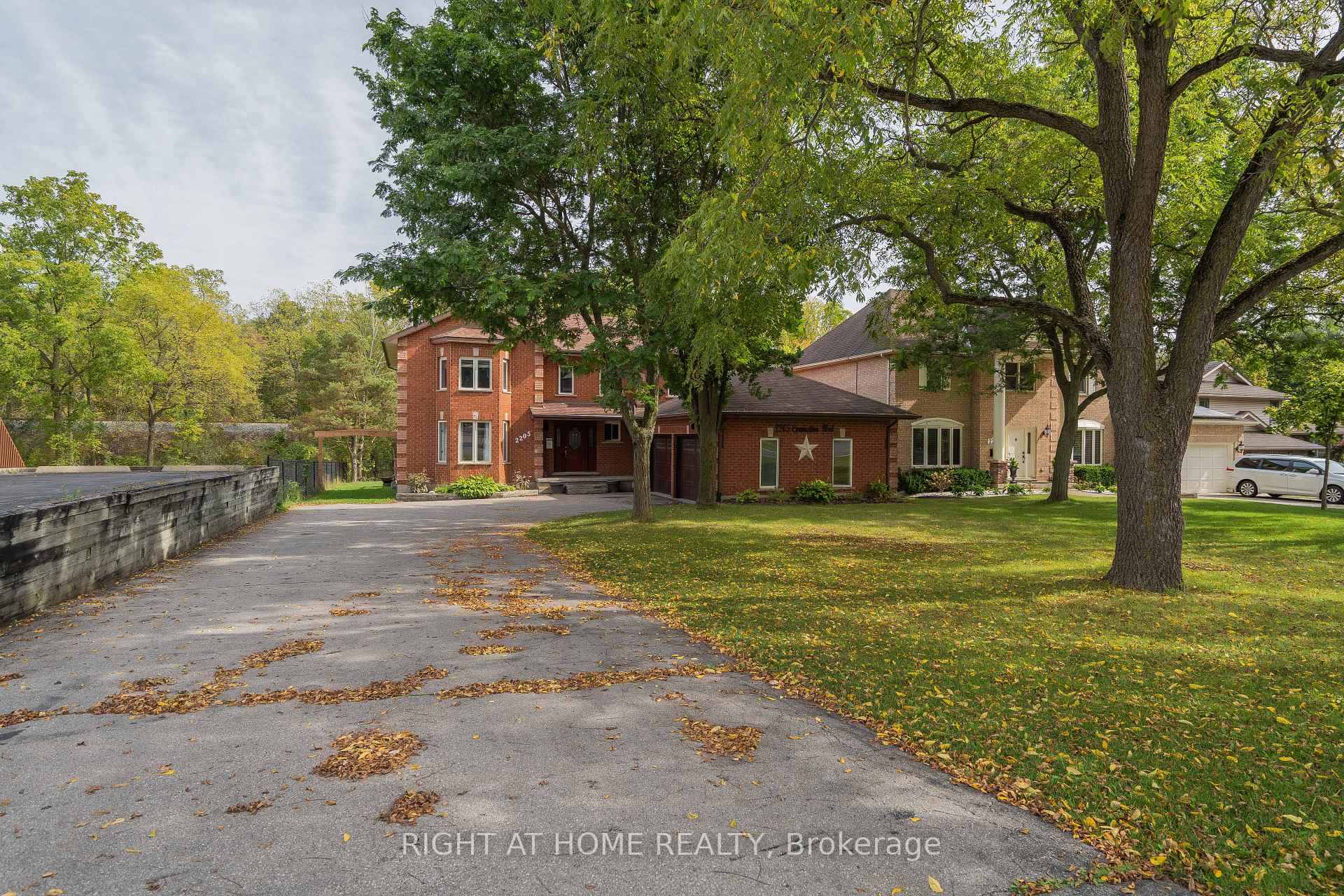 Photo 15 of 2205 Coronation Boulevard, Cambridge, Galt City Centre — HOMEH