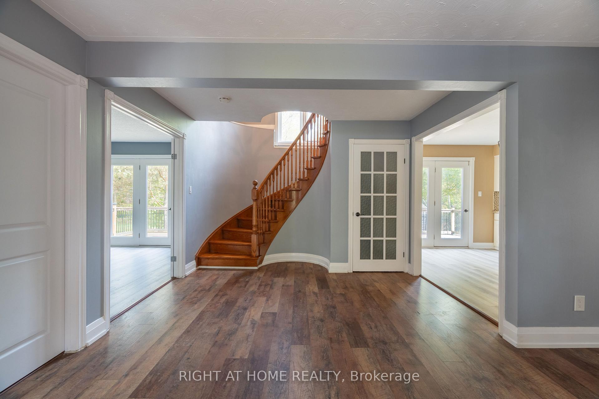 Photo 8 of 2205 Coronation Boulevard, Cambridge, Galt City Centre — HOMEH