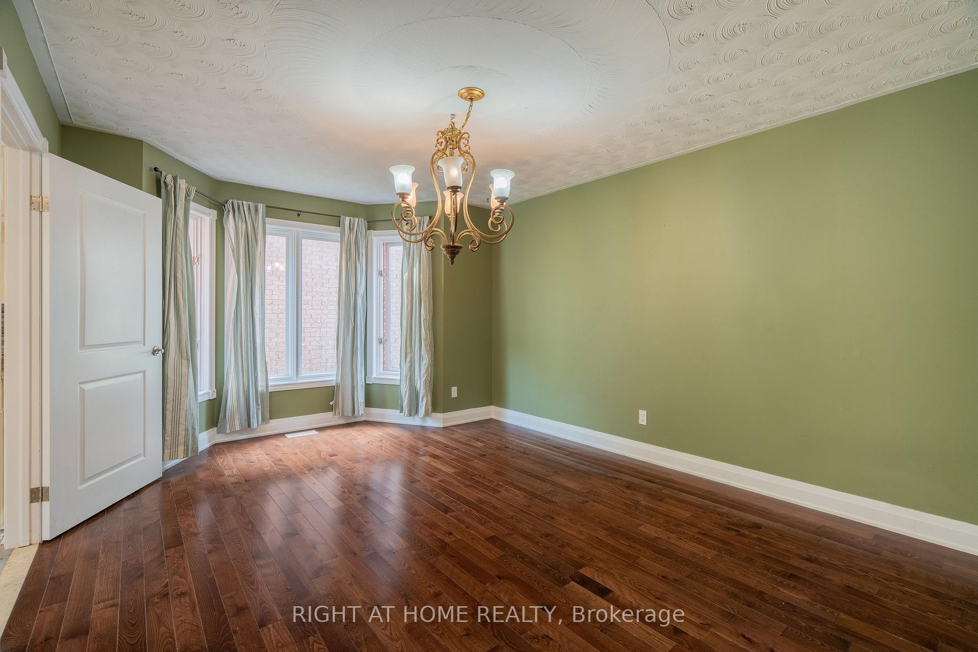 Photo 24 of 2205 Coronation Boulevard, Cambridge, Galt City Centre — HOMEH