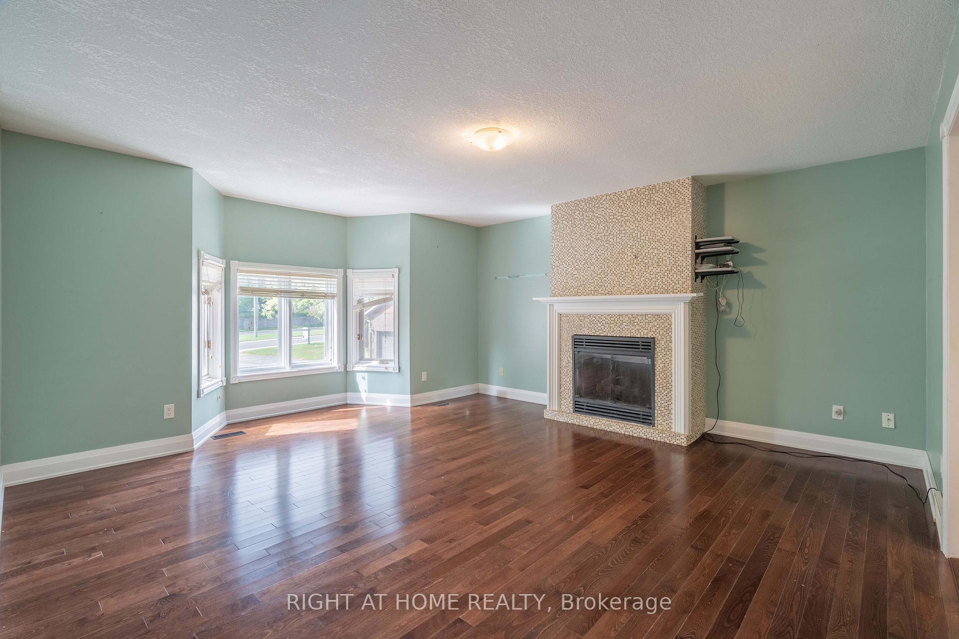 Photo 26 of 2205 Coronation Boulevard, Cambridge, Galt City Centre — HOMEH