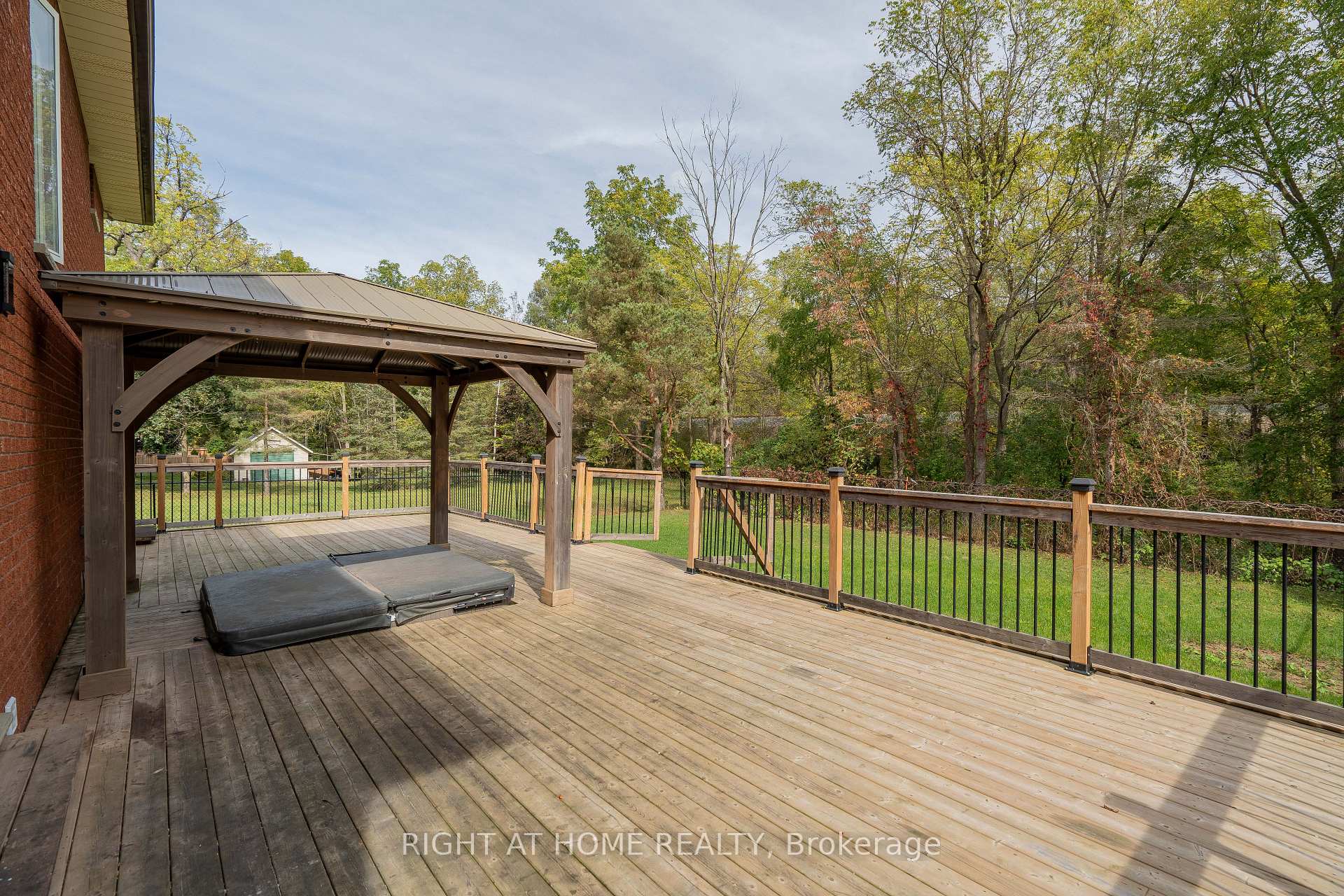 Photo 7 of 2205 Coronation Boulevard, Cambridge, Galt City Centre — HOMEH