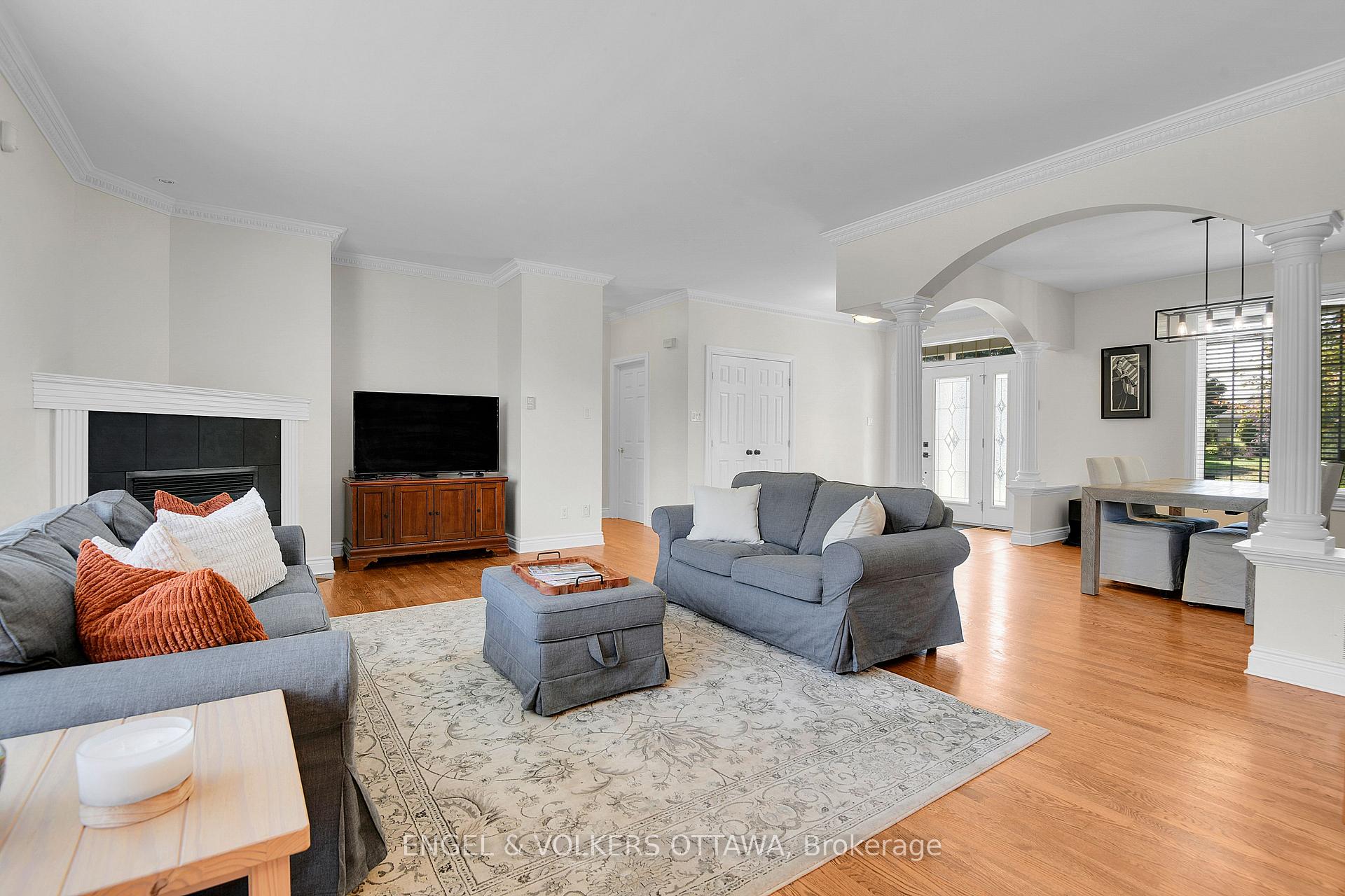 Photo 7 of 1491 Stableview Way, Ottawa, Greely — HOMEH