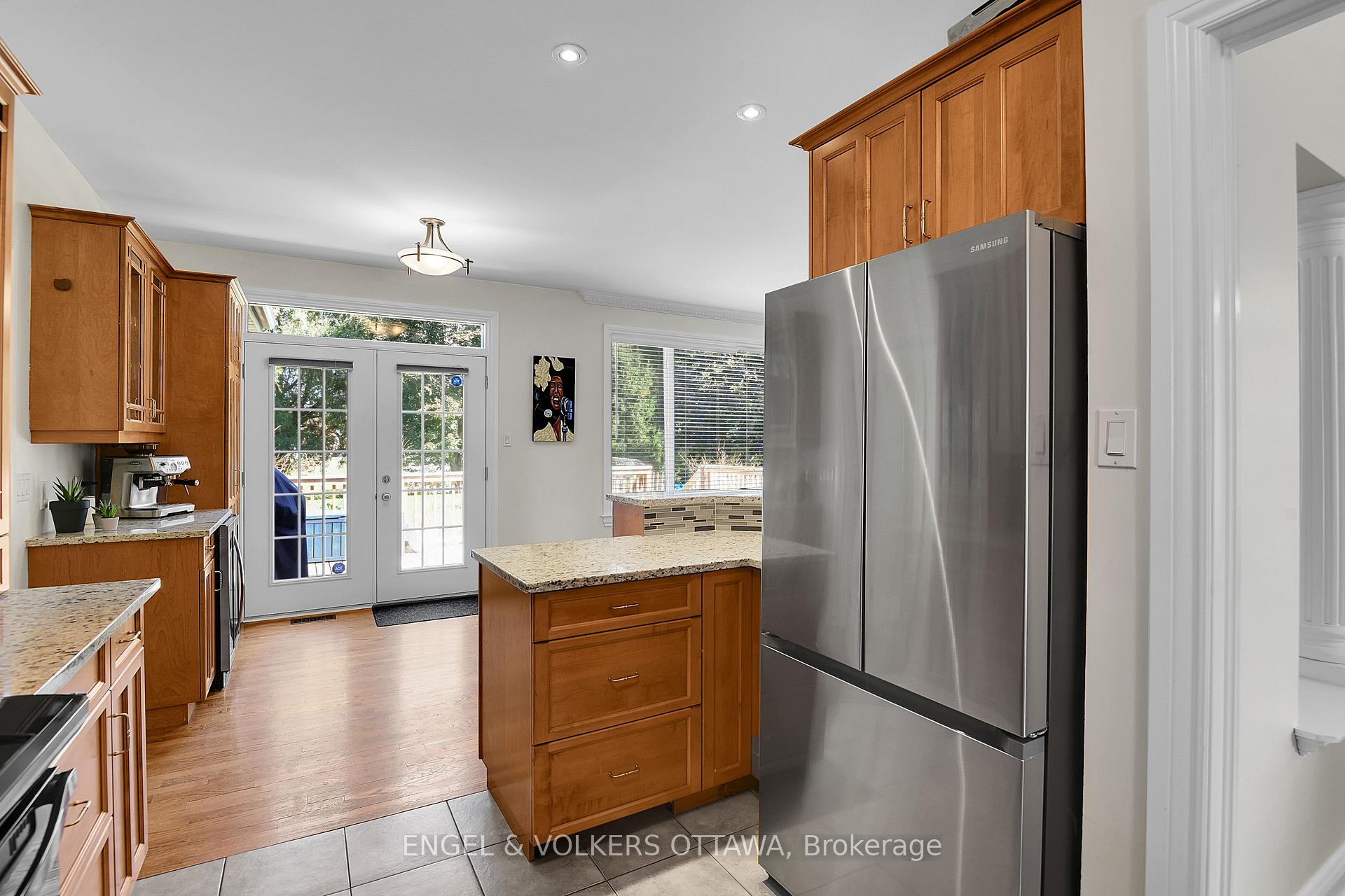 Photo 11 of 1491 Stableview Way, Ottawa, Greely — HOMEH