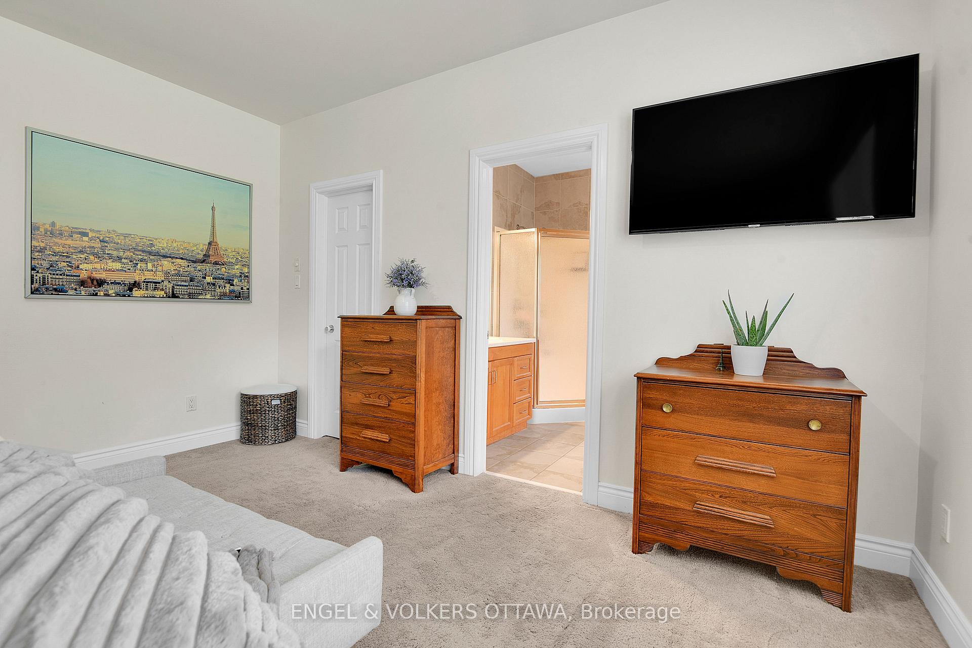 Photo 14 of 1491 Stableview Way, Ottawa, Greely — HOMEH