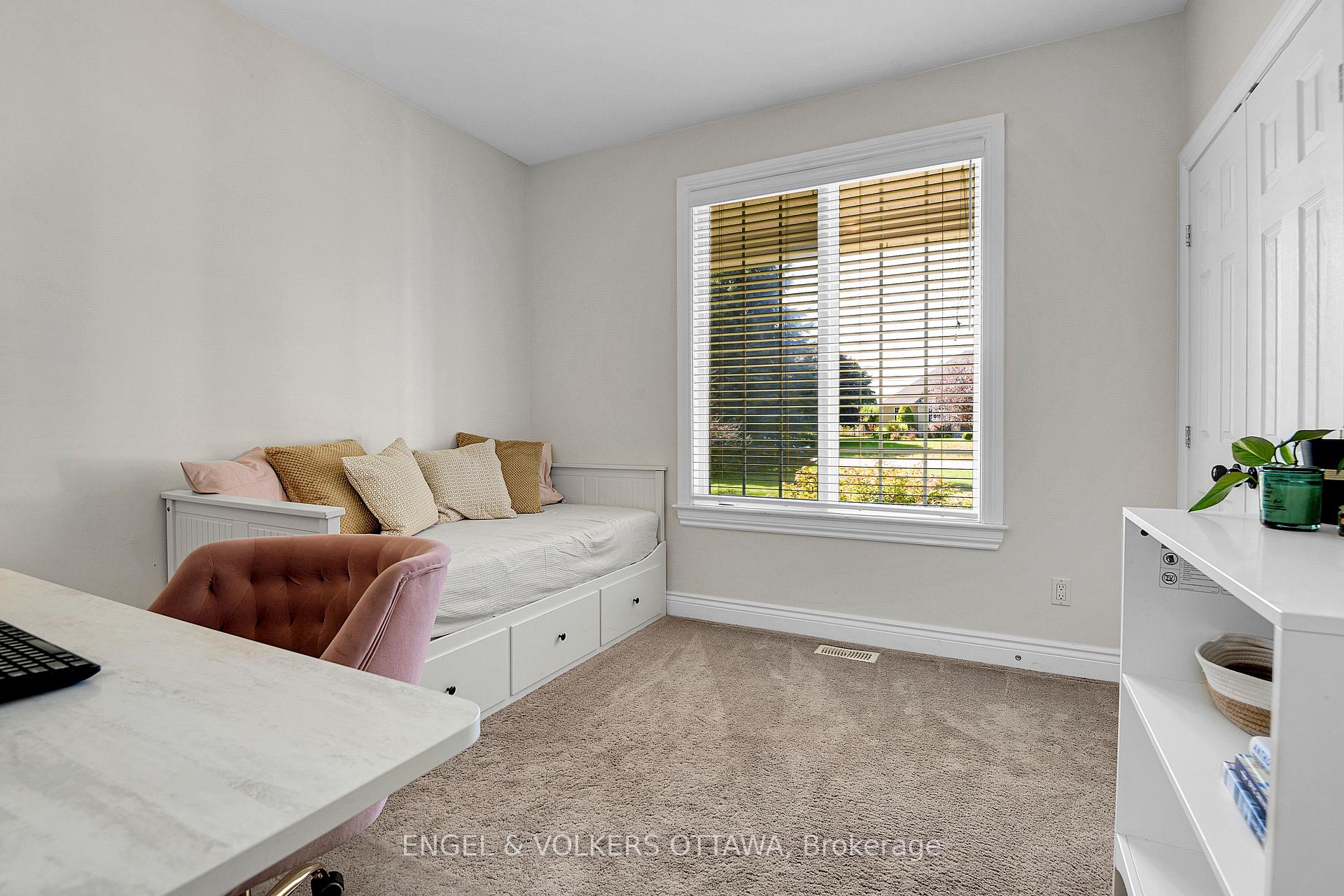 Photo 17 of 1491 Stableview Way, Ottawa, Greely — HOMEH