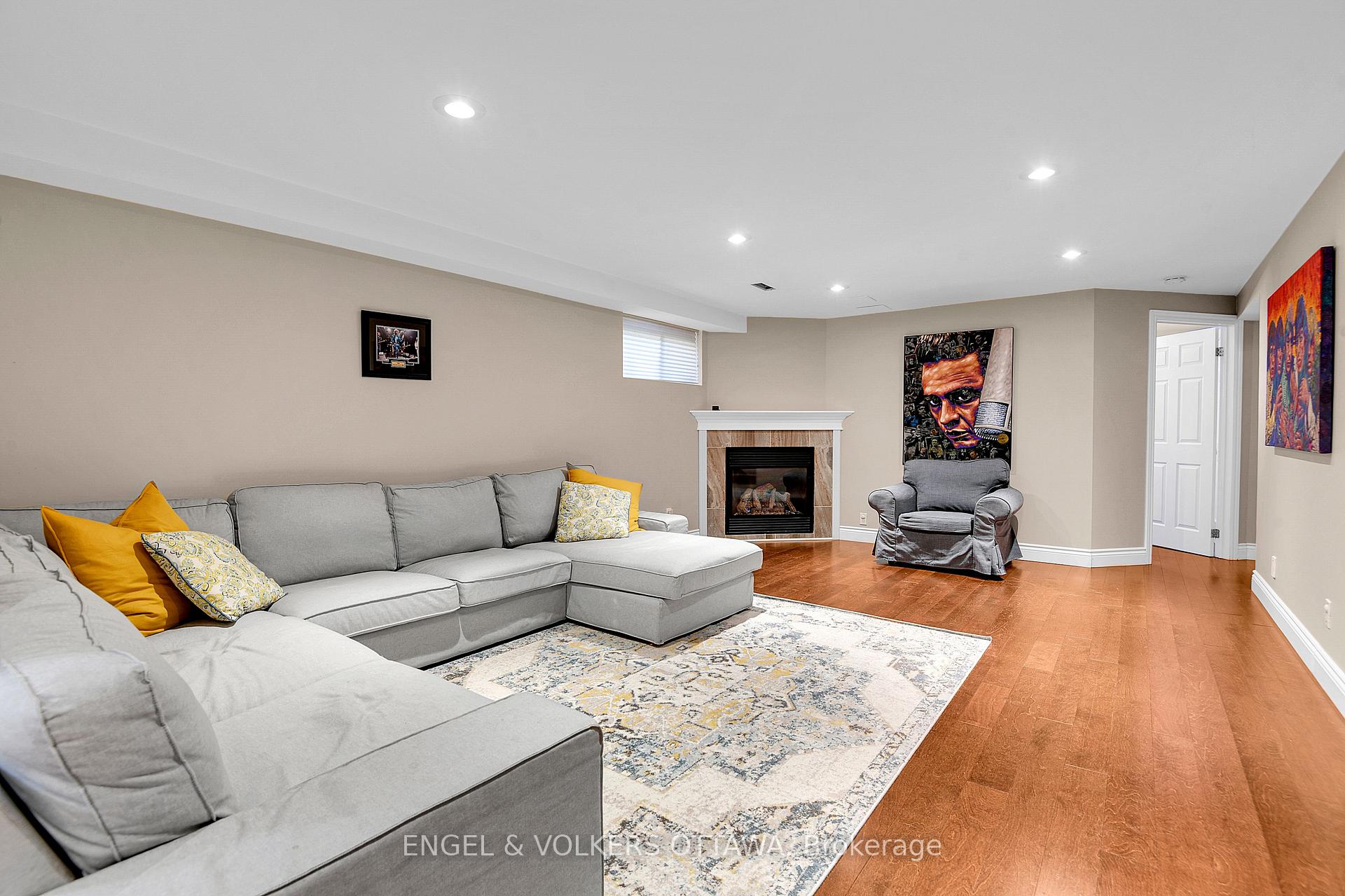 Photo 21 of 1491 Stableview Way, Ottawa, Greely — HOMEH