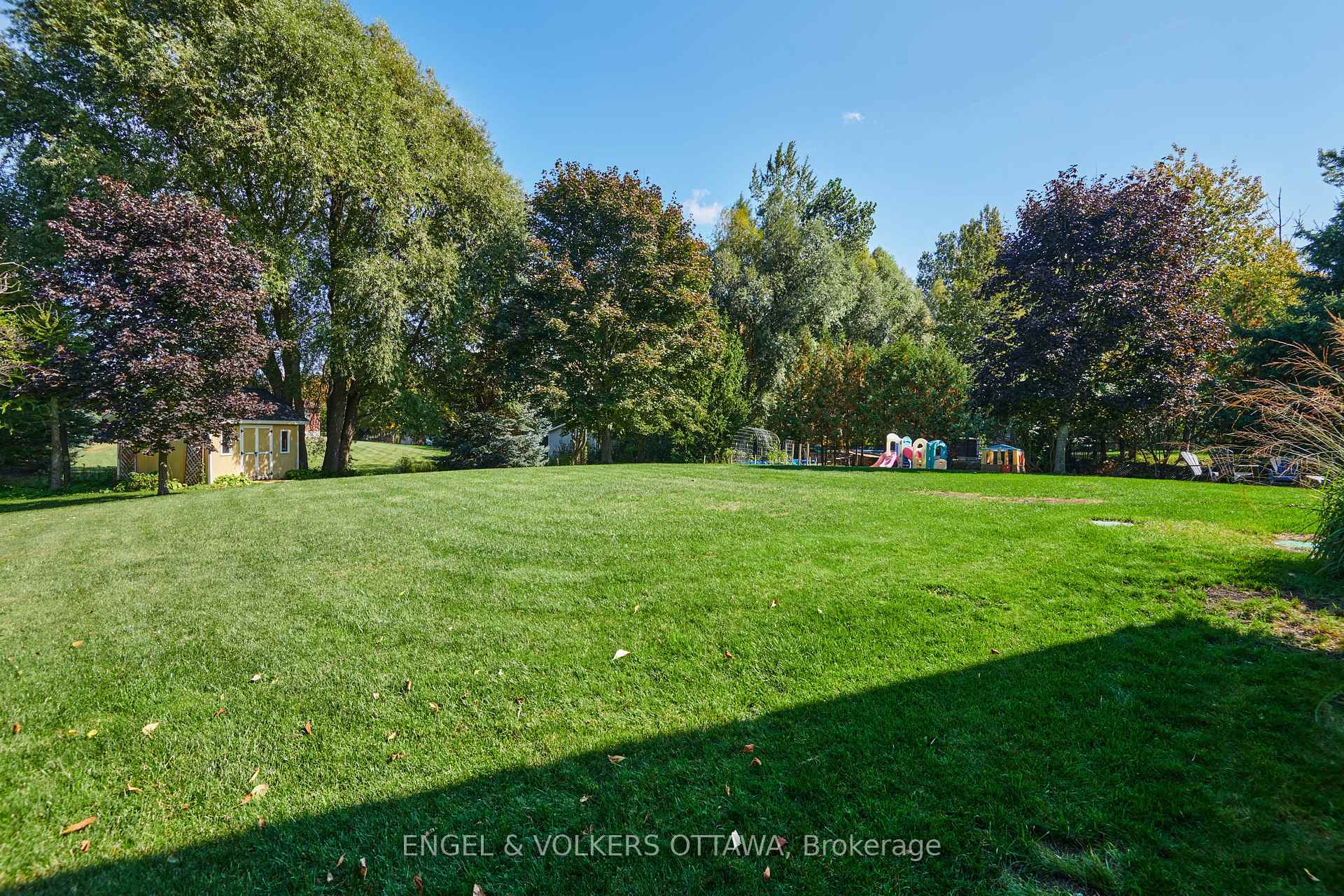 Photo 30 of 1491 Stableview Way, Ottawa, Greely — HOMEH