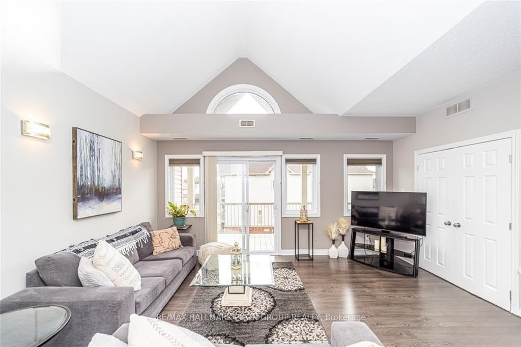 Photo 9 of Unit F, 157 Crestway Drive, Ottawa, Barrhaven East — HOMEH