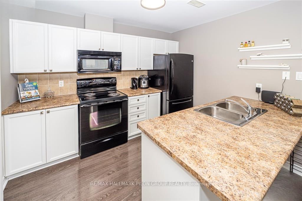 Photo 2 of Unit F, 157 Crestway Drive, Ottawa, Barrhaven East — HOMEH