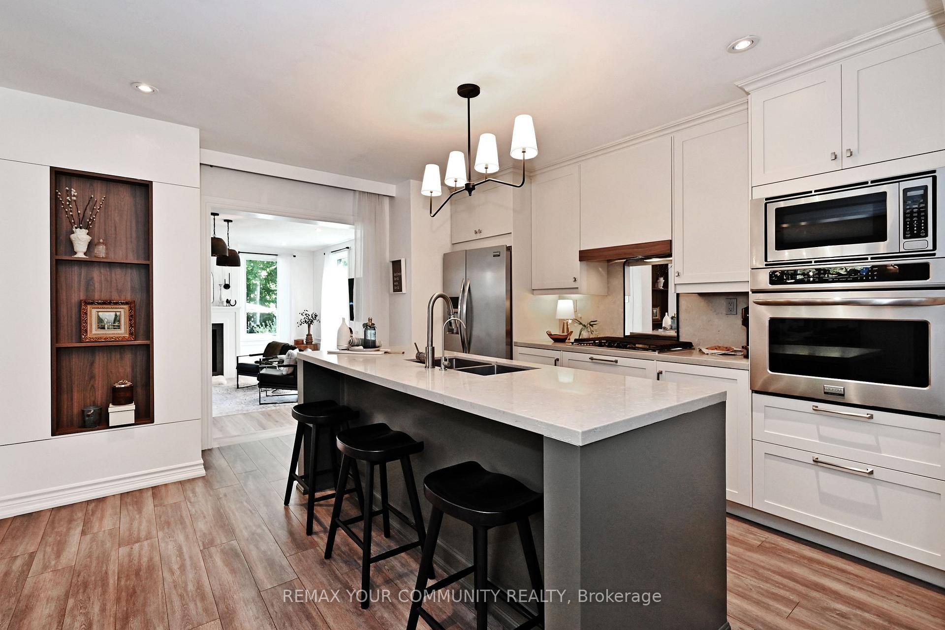 Photo 3 of 82 Centre Street, Aurora, Aurora Village — HOMEH