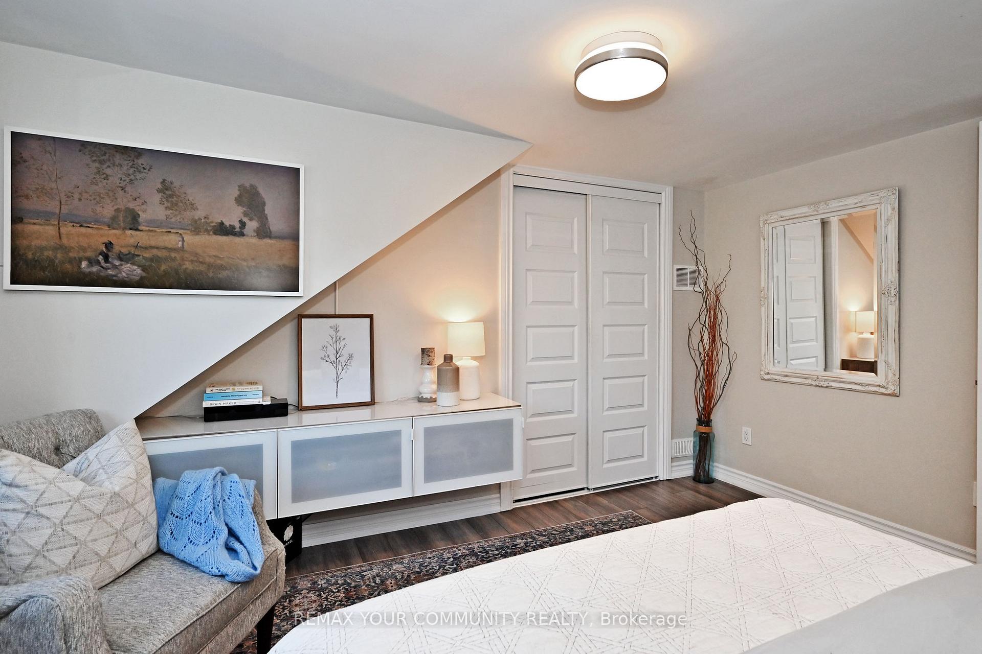 Photo 7 of 82 Centre Street, Aurora, Aurora Village — HOMEH
