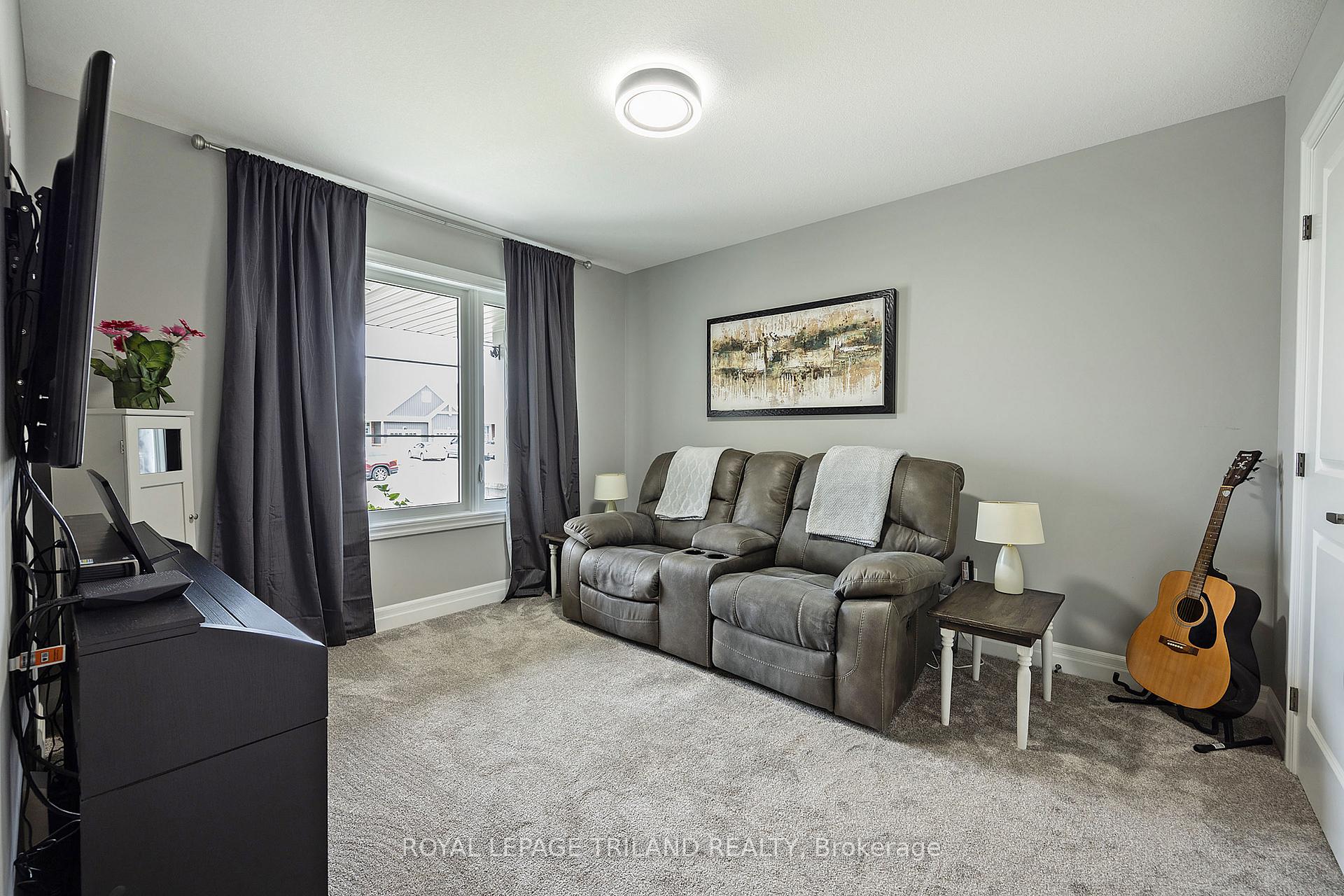 Photo 5 of 73 Renaissance Drive, St. Thomas — HOMEH