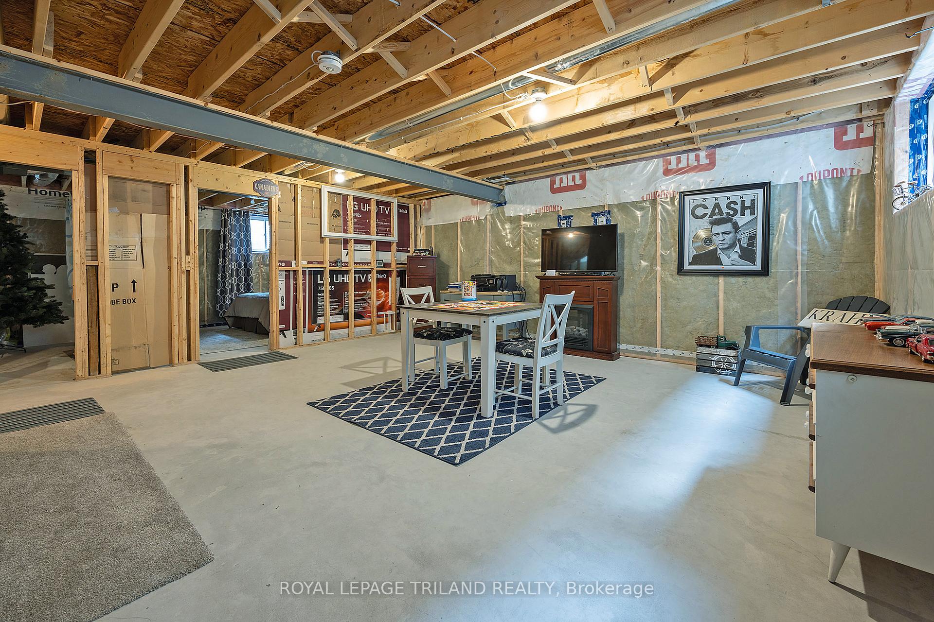 Photo 40 of 73 Renaissance Drive, St. Thomas — HOMEH
