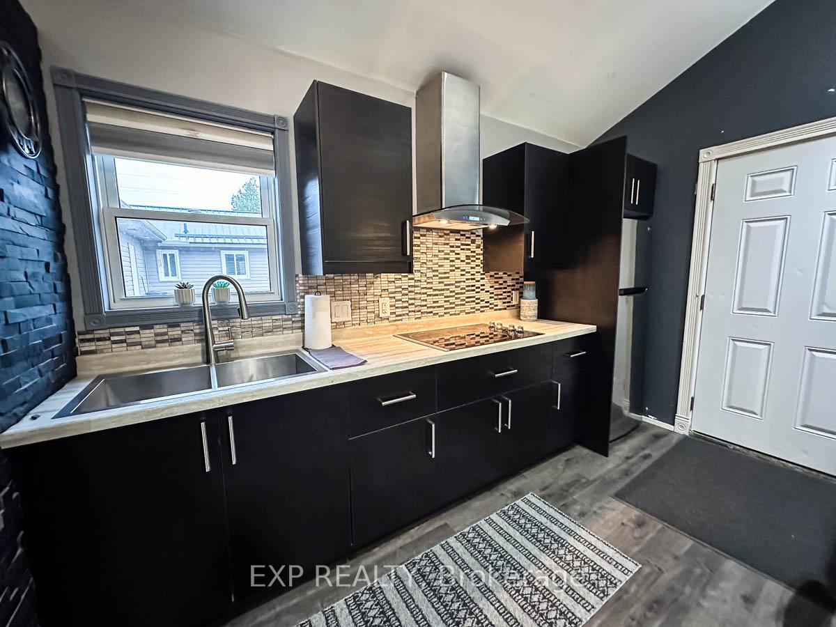 Photo 3 of 121 Cedar Street, Brighton — HOMEH