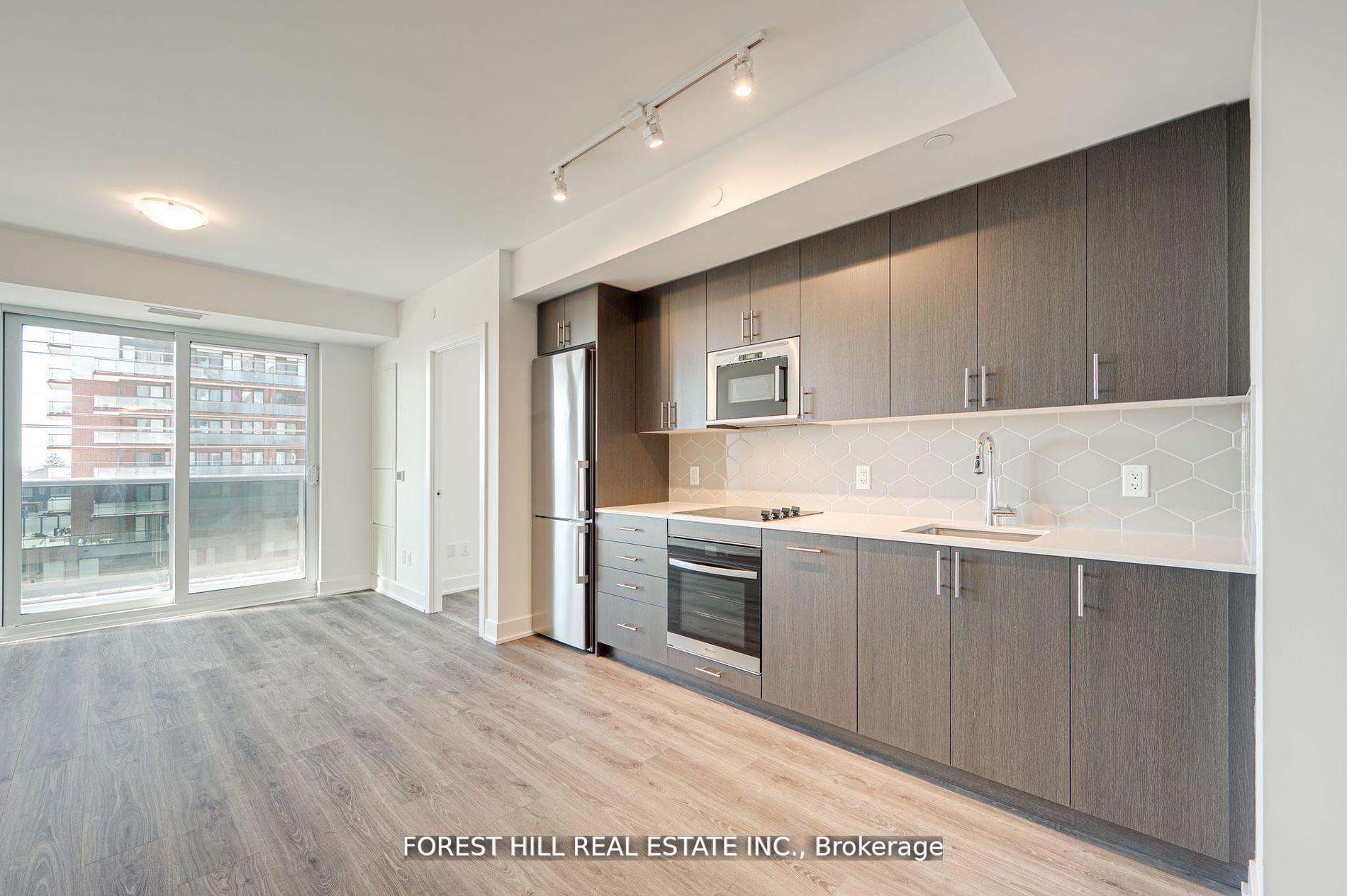 Front of Unit 415, 2545 Simcoe Street N