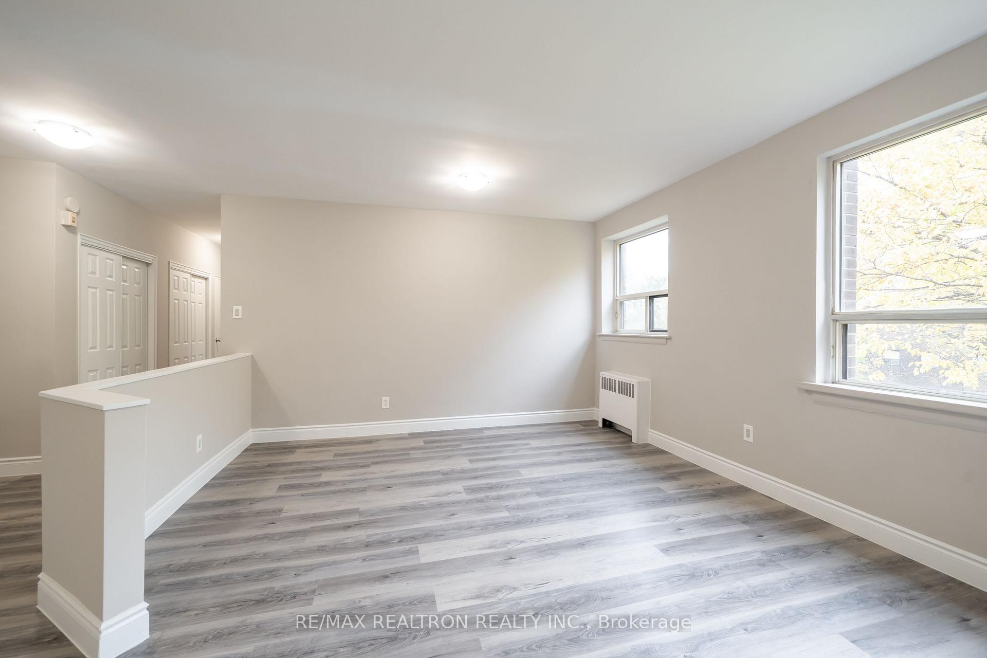 Front of Unit 517B, 468 Ottawa Street