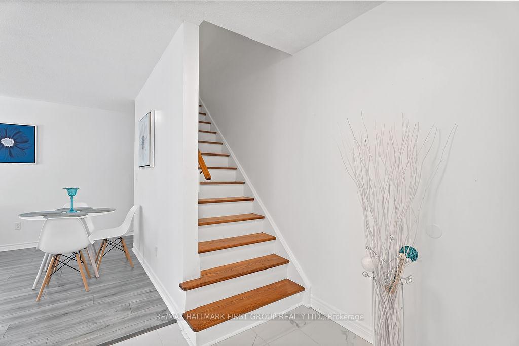 Photo 3 of Unit 14, 506 Normandy Street, Oshawa, Central — HOMEH