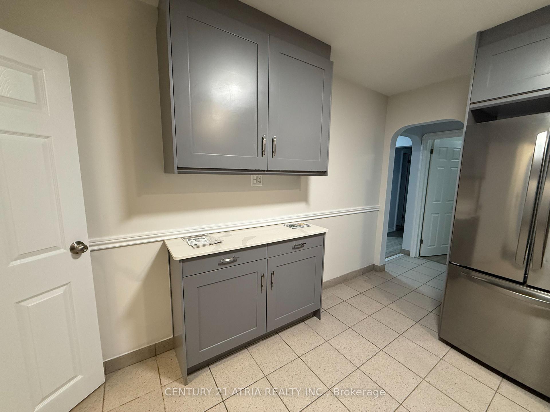 Photo 4 of 76 Holmstead Avenue, Toronto, O'Connor-Parkview — HOMEH