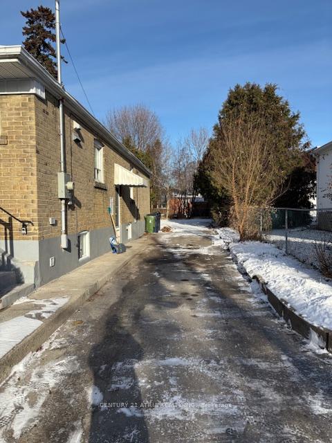 Photo 19 of 76 Holmstead Avenue, Toronto, O'Connor-Parkview — HOMEH