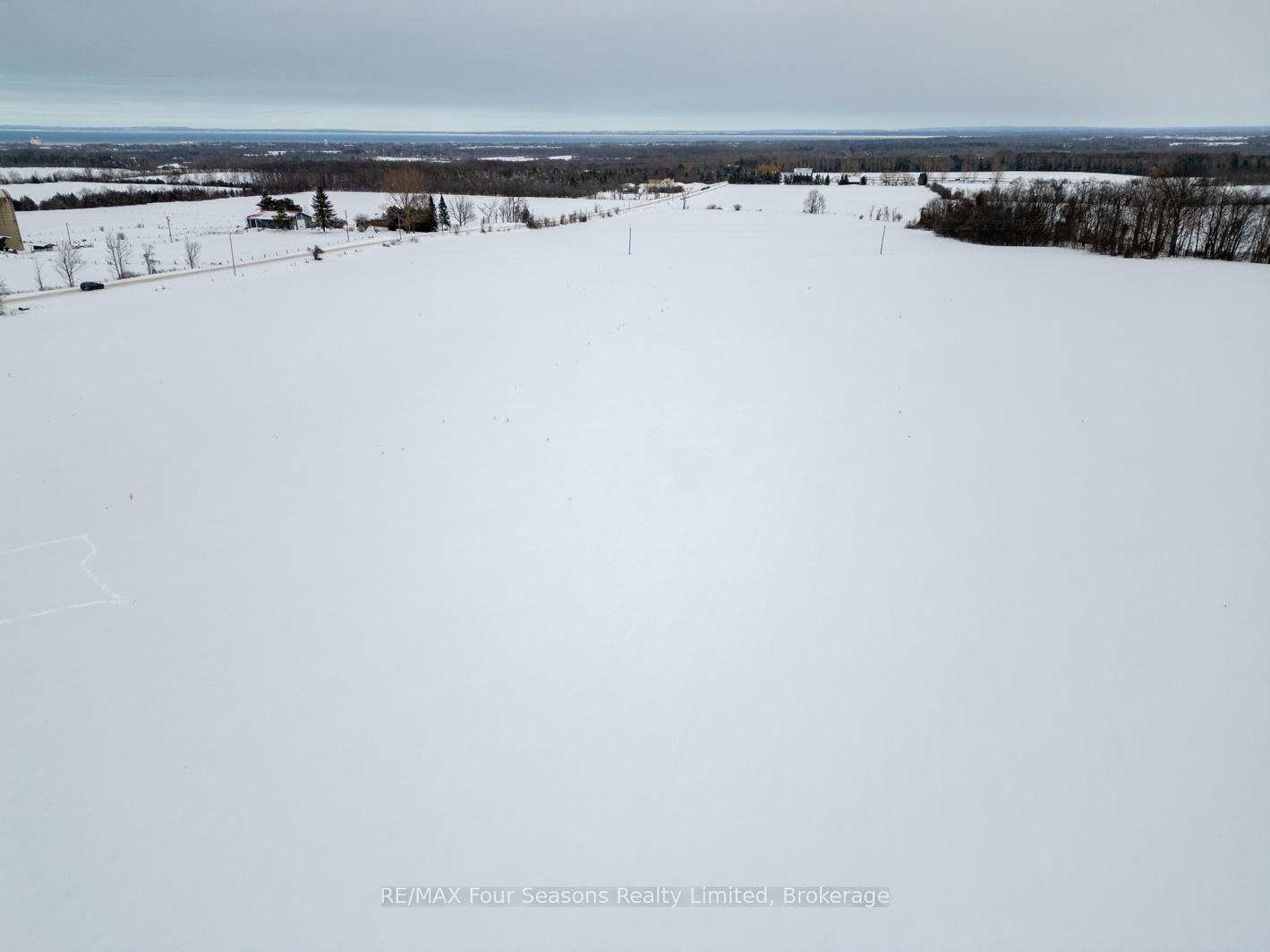 Photo 3 of 8483 36/37 Nottawasaga Side Road, Clearview, Rural Clearview — HOMEH
