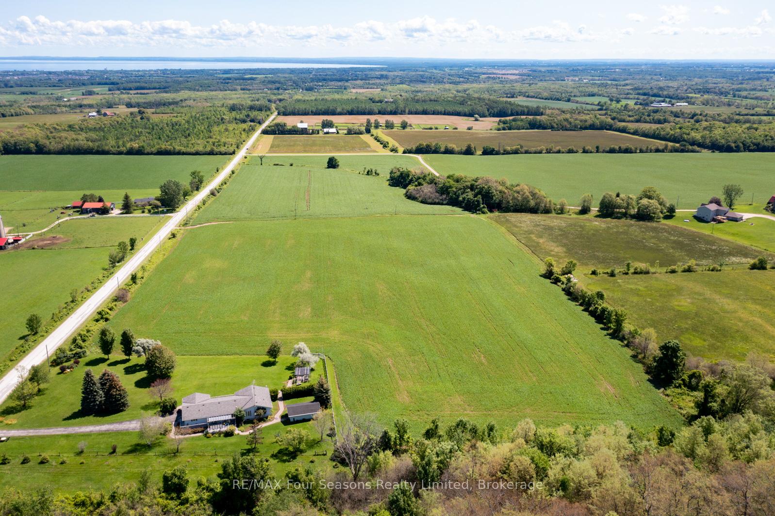 Photo 5 of 8483 36/37 Nottawasaga Side Road, Clearview, Rural Clearview — HOMEH