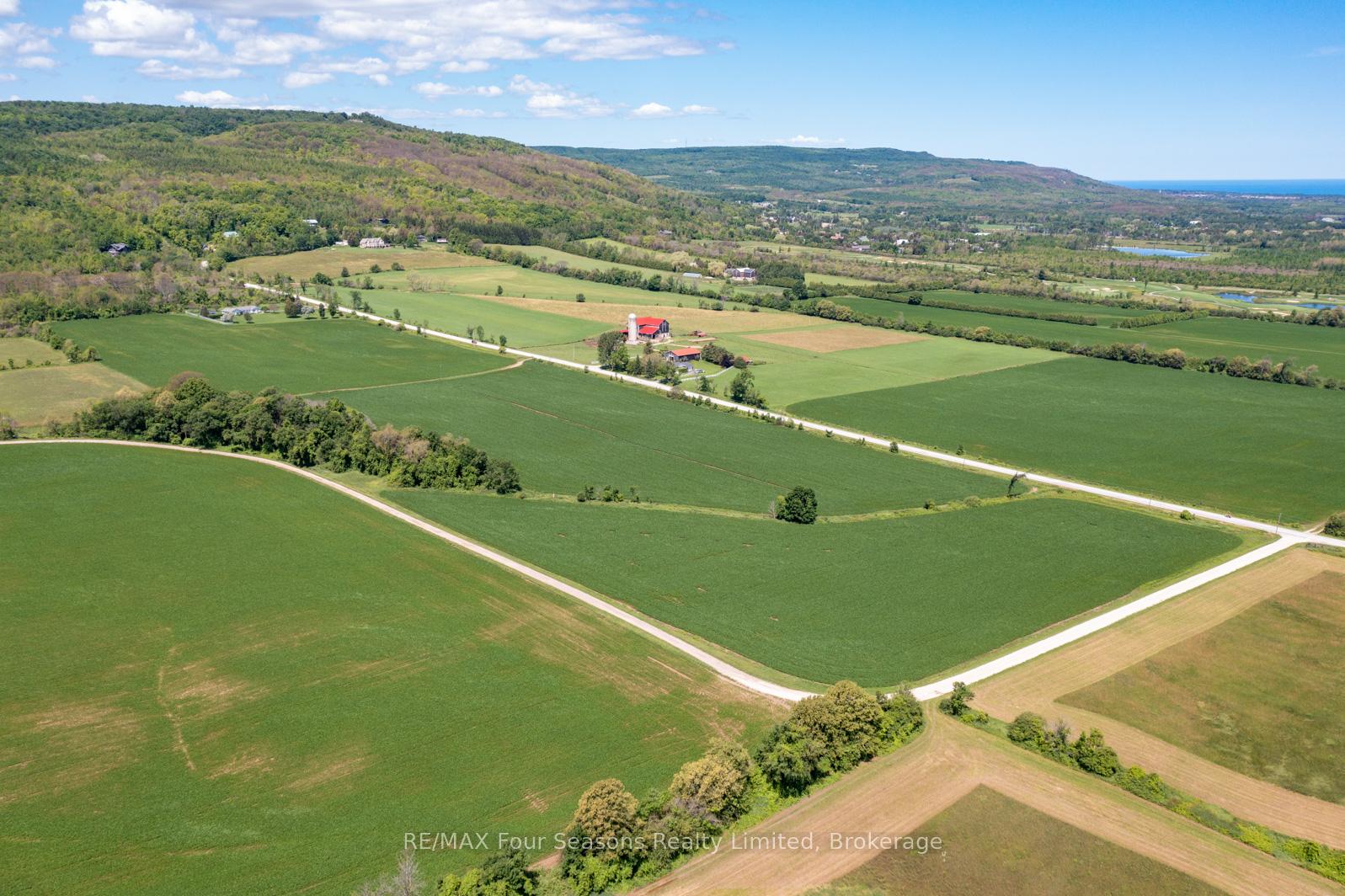 Photo 9 of 8483 36/37 Nottawasaga Side Road, Clearview, Rural Clearview — HOMEH