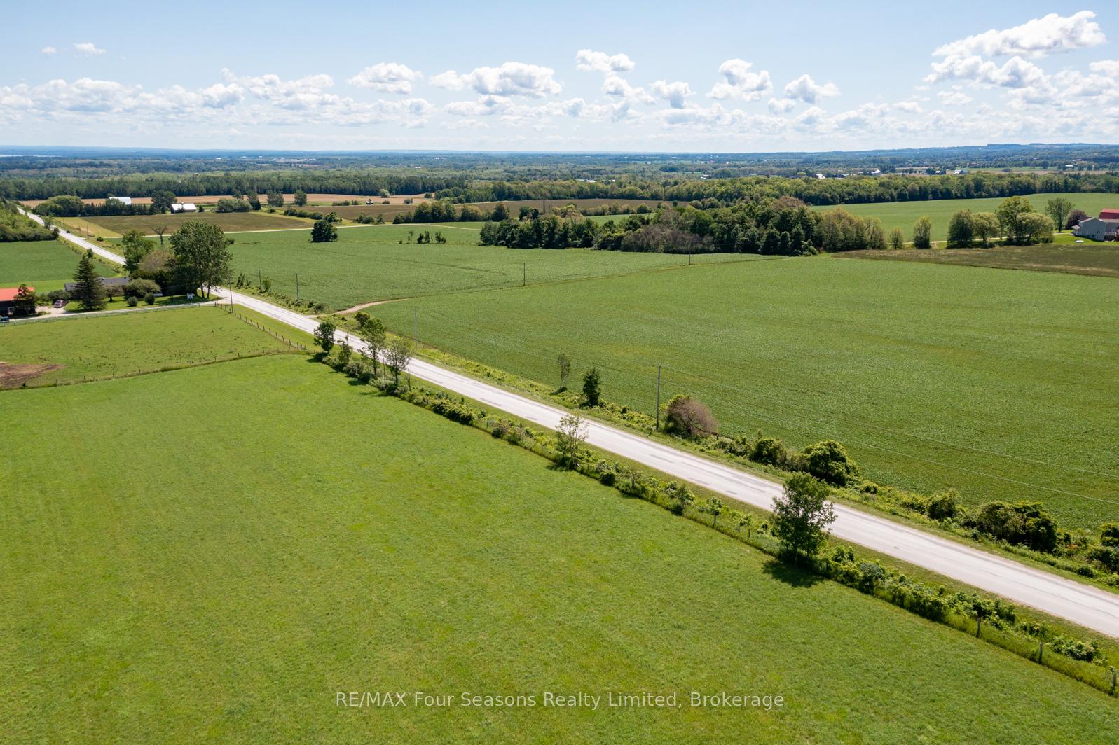 Photo 10 of 8483 36/37 Nottawasaga Side Road, Clearview, Rural Clearview — HOMEH