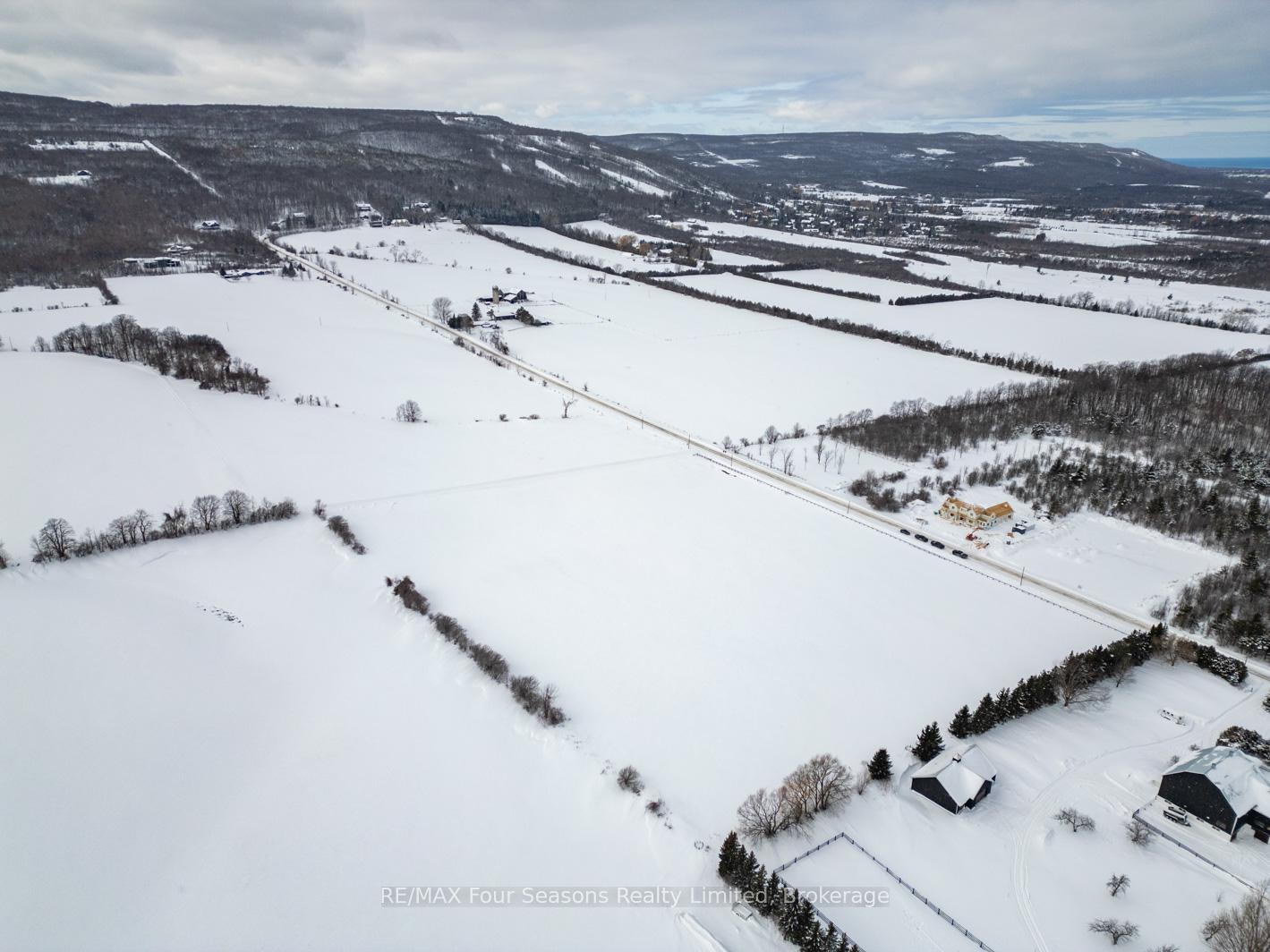 Photo 14 of 8483 36/37 Nottawasaga Side Road, Clearview, Rural Clearview — HOMEH