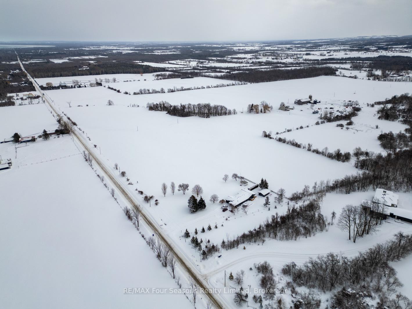 Photo 21 of 8483 36/37 Nottawasaga Side Road, Clearview, Rural Clearview — HOMEH