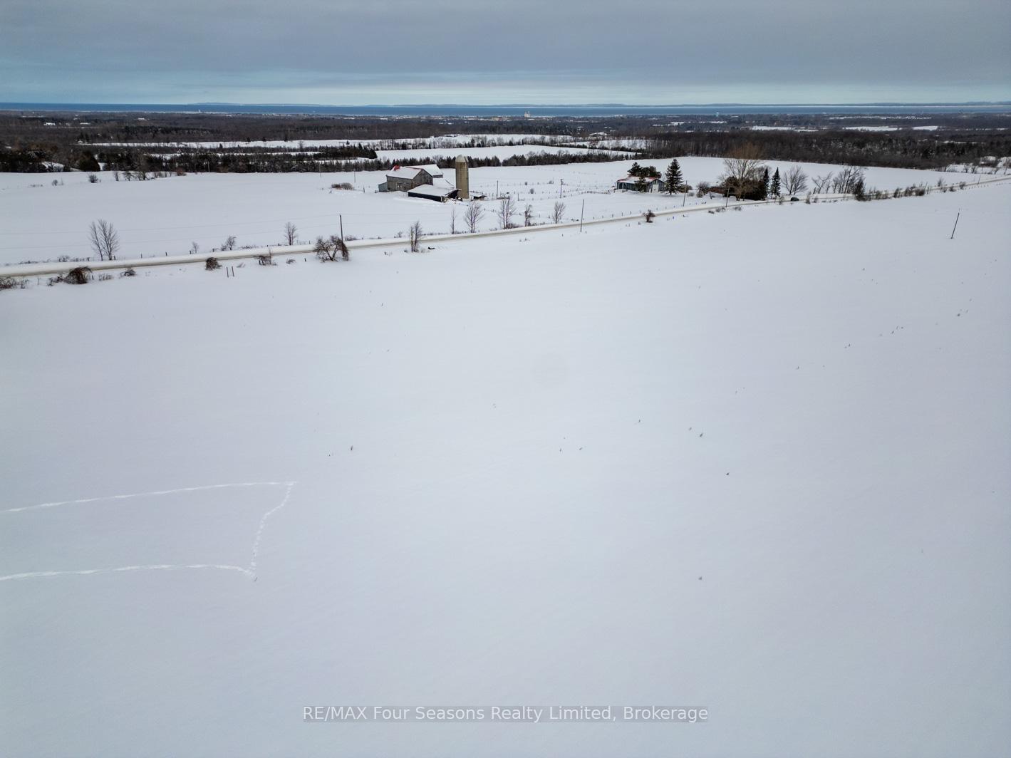 Photo 17 of 8483 36/37 Nottawasaga Side Road, Clearview, Rural Clearview — HOMEH