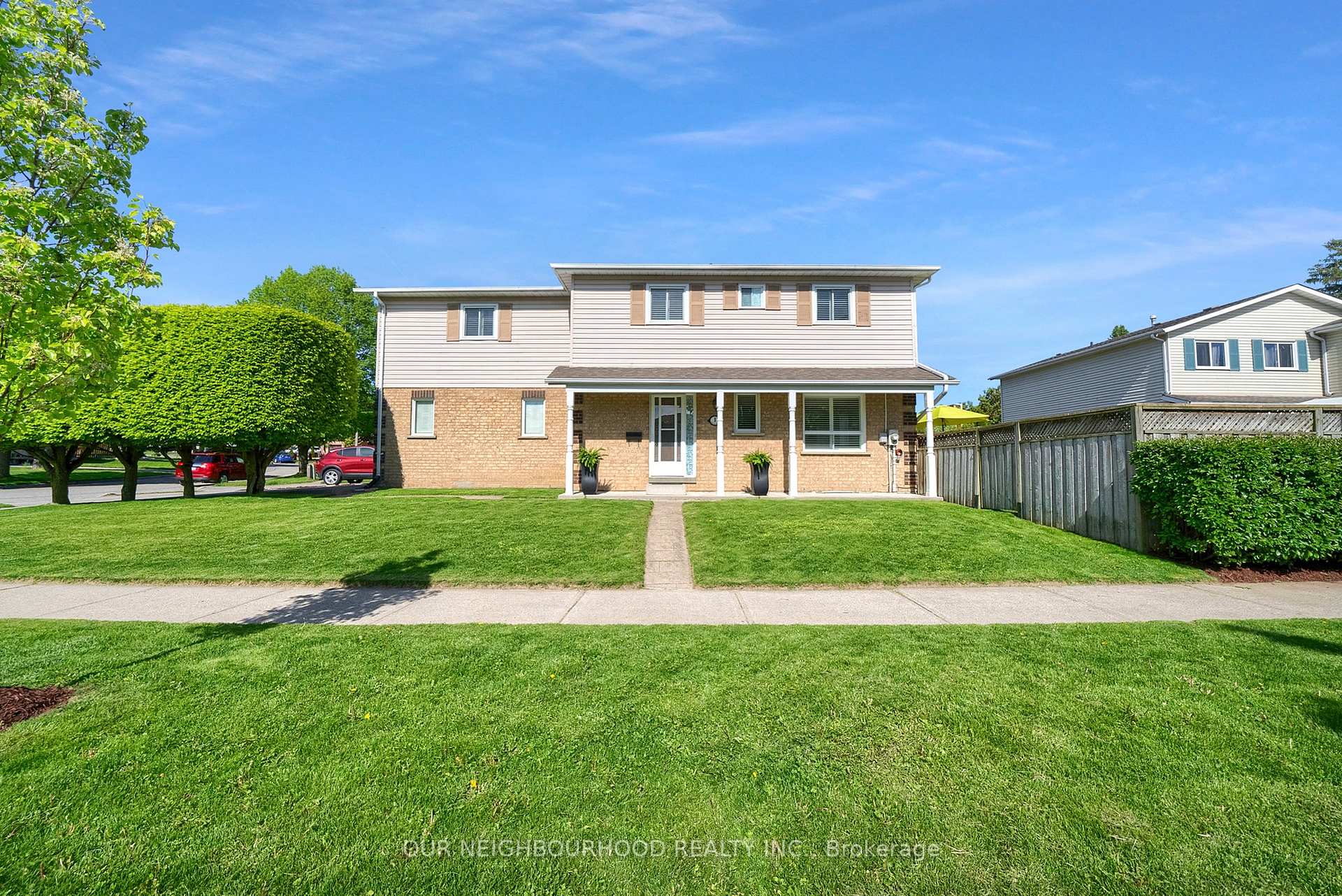 Photo 2 of 1 Sylvia Court, Clarington, Newcastle — HOMEH