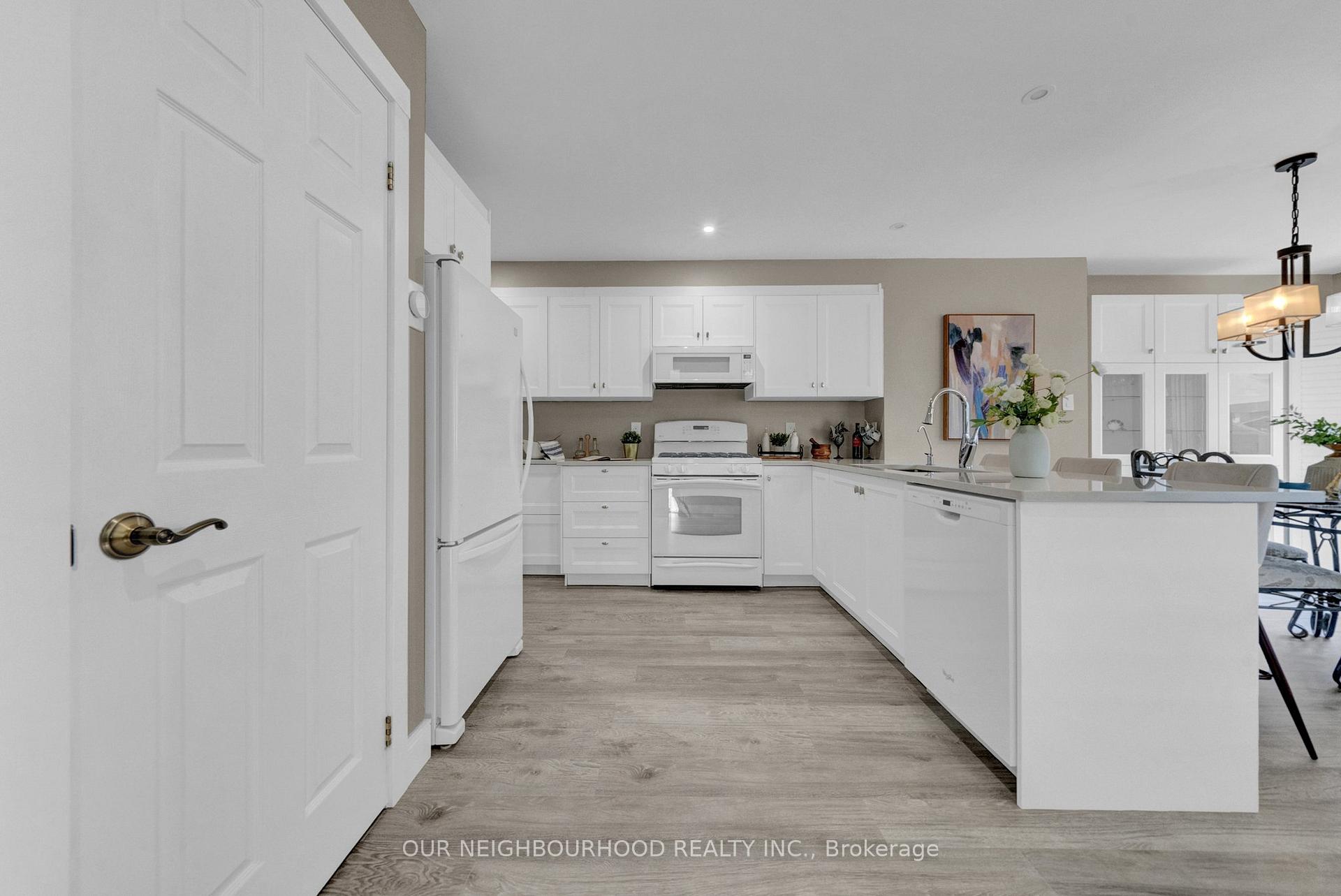 Photo 9 of 1 Sylvia Court, Clarington, Newcastle — HOMEH