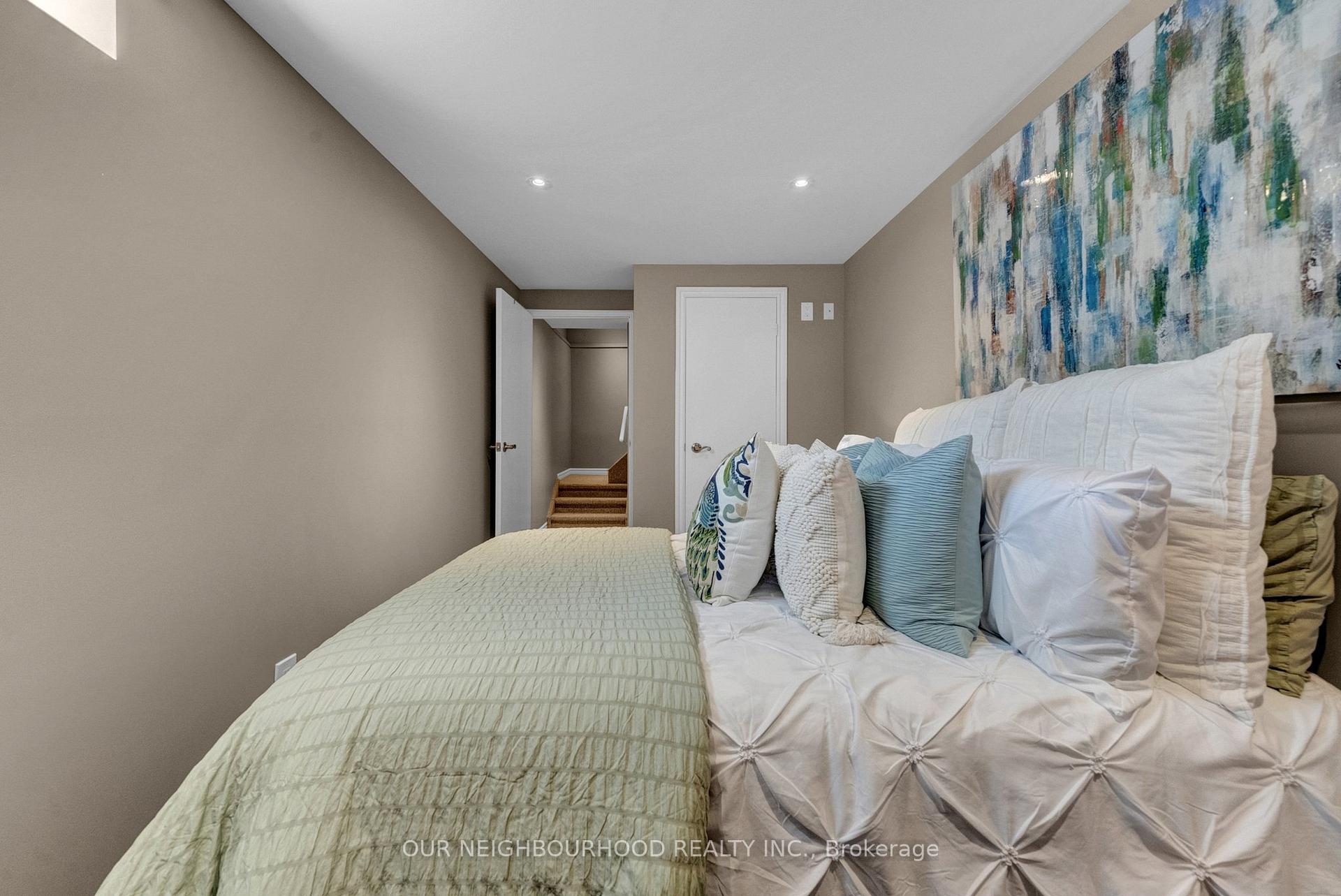Photo 25 of 1 Sylvia Court, Clarington, Newcastle — HOMEH